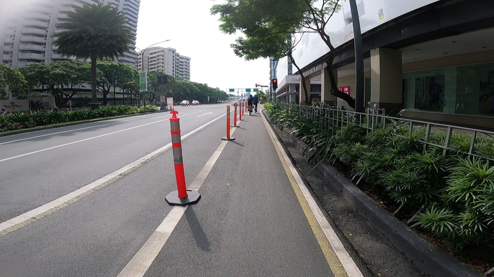 Street view near Convergys Sleeping Lounge, Makati City — © GOwin (CC BY-SA · Mapillary)