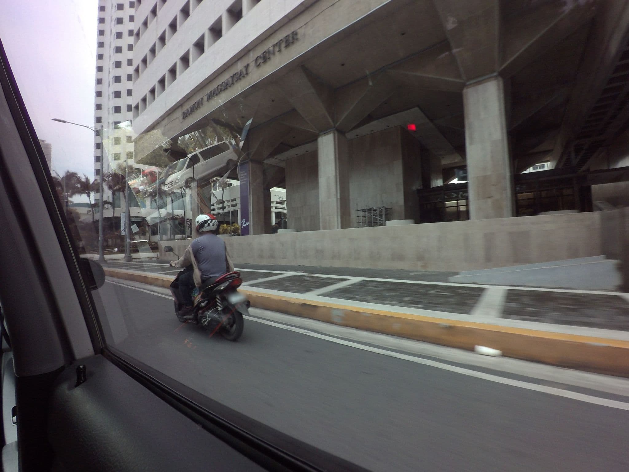 Street view near Diamond Hotel Breakfast At the 25th Floor, Paco — © GOwin (CC BY-SA · Mapillary)