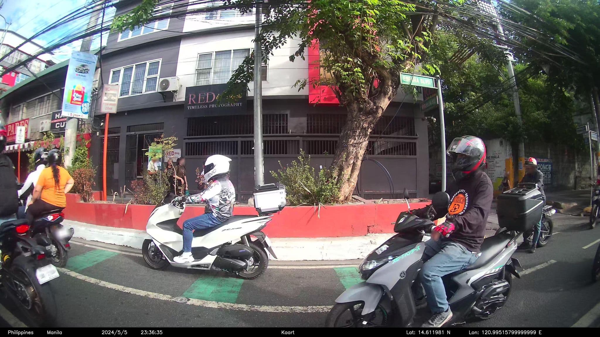 Street view near COSMO Hotel, Manila — © kaartcam (CC BY-SA · Mapillary)