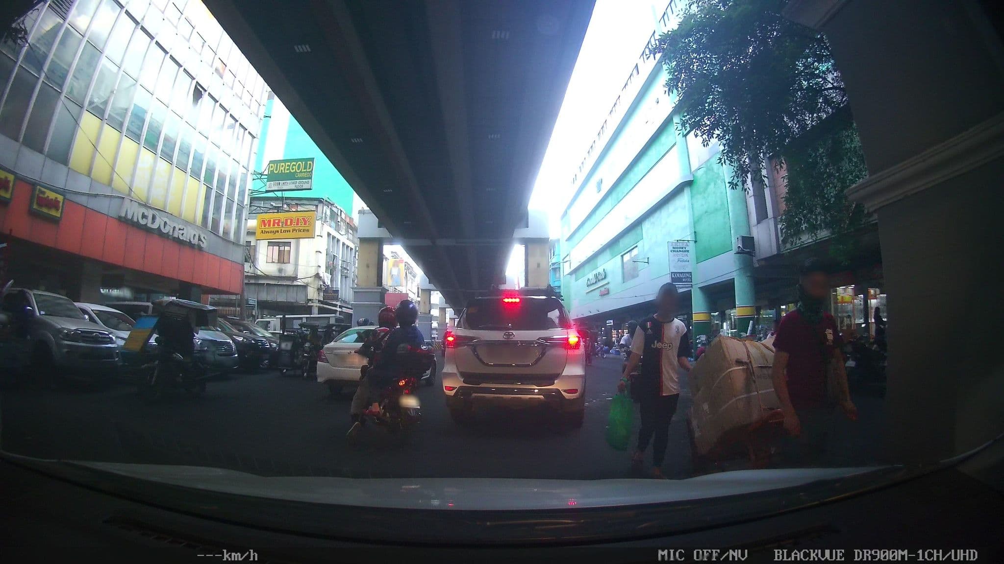 Street view near Hotel Paradis, Quiapo — © kaart_4 (CC BY-SA · Mapillary)