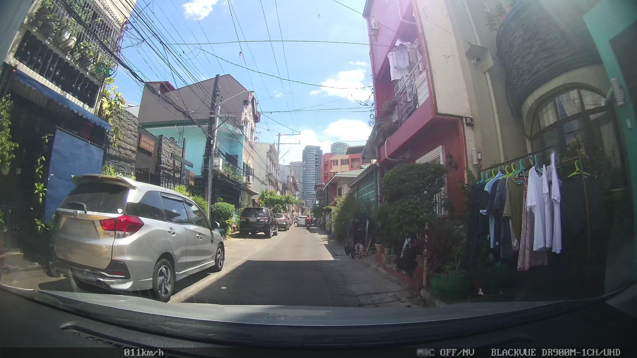Street view near Makati Riverside Inn, Mandaluyong — © kaart_4 (CC BY-SA · Mapillary)