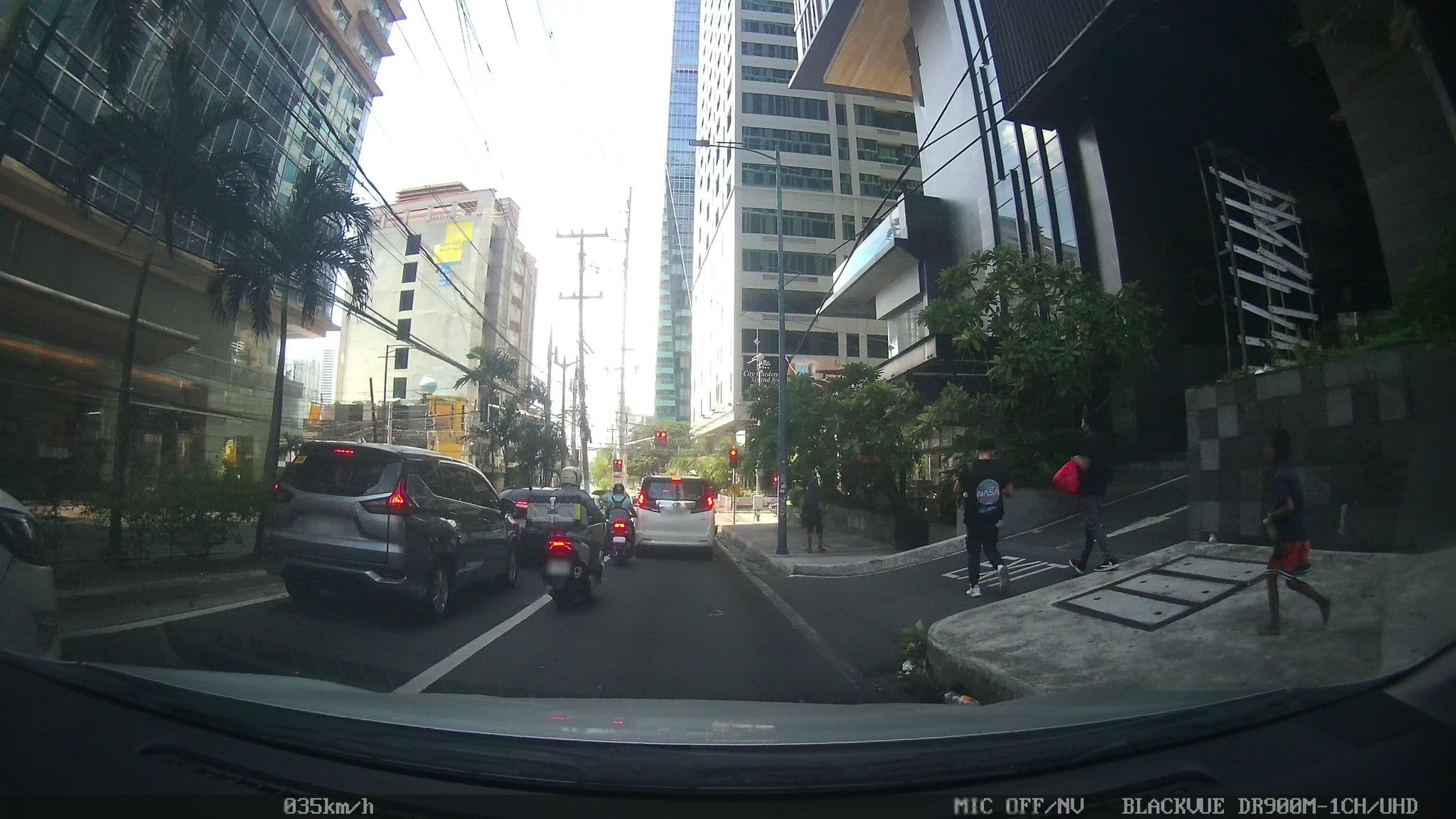 Street view near St Giles Hotel, Bel Air — © kaart_4 (CC BY-SA · Mapillary)