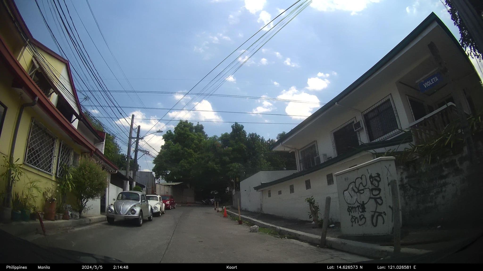 Street view near xtine's B.E.D., Mariana — © kaartcam (CC BY-SA · Mapillary)