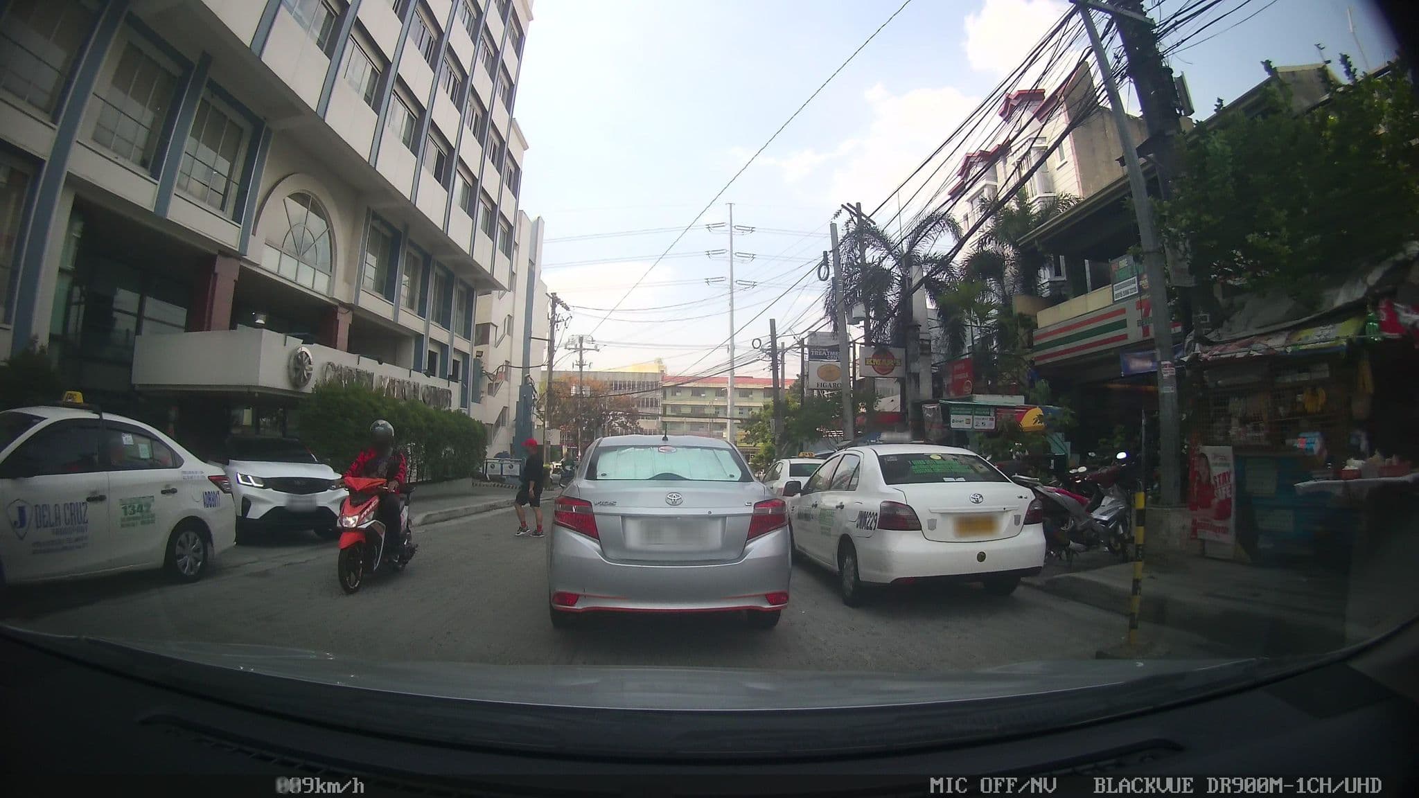 Street view near Lemon Tree Inn, Del Monte — © kaart_4 (CC BY-SA · Mapillary)