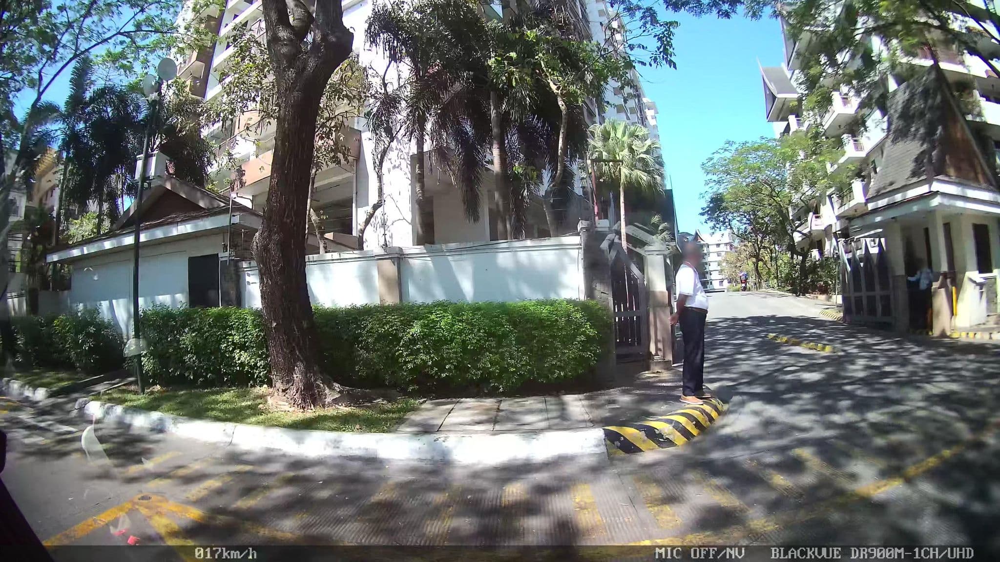 Street view near The Henry Hotel, Taguig — © kaart_360 (CC BY-SA · Mapillary)