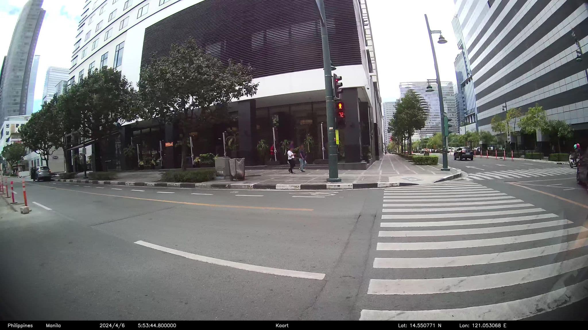 Street view near Seda Swimming Pool, Makati City — © kaart_3 (CC BY-SA · Mapillary)