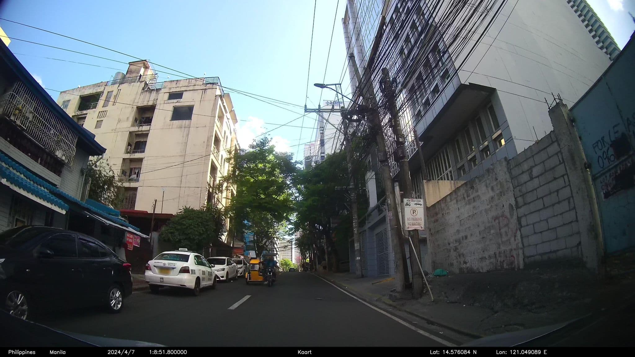Street view near Fredericks Apartelle, Mandaluyong City — © kaart_4 (CC BY-SA · Mapillary)