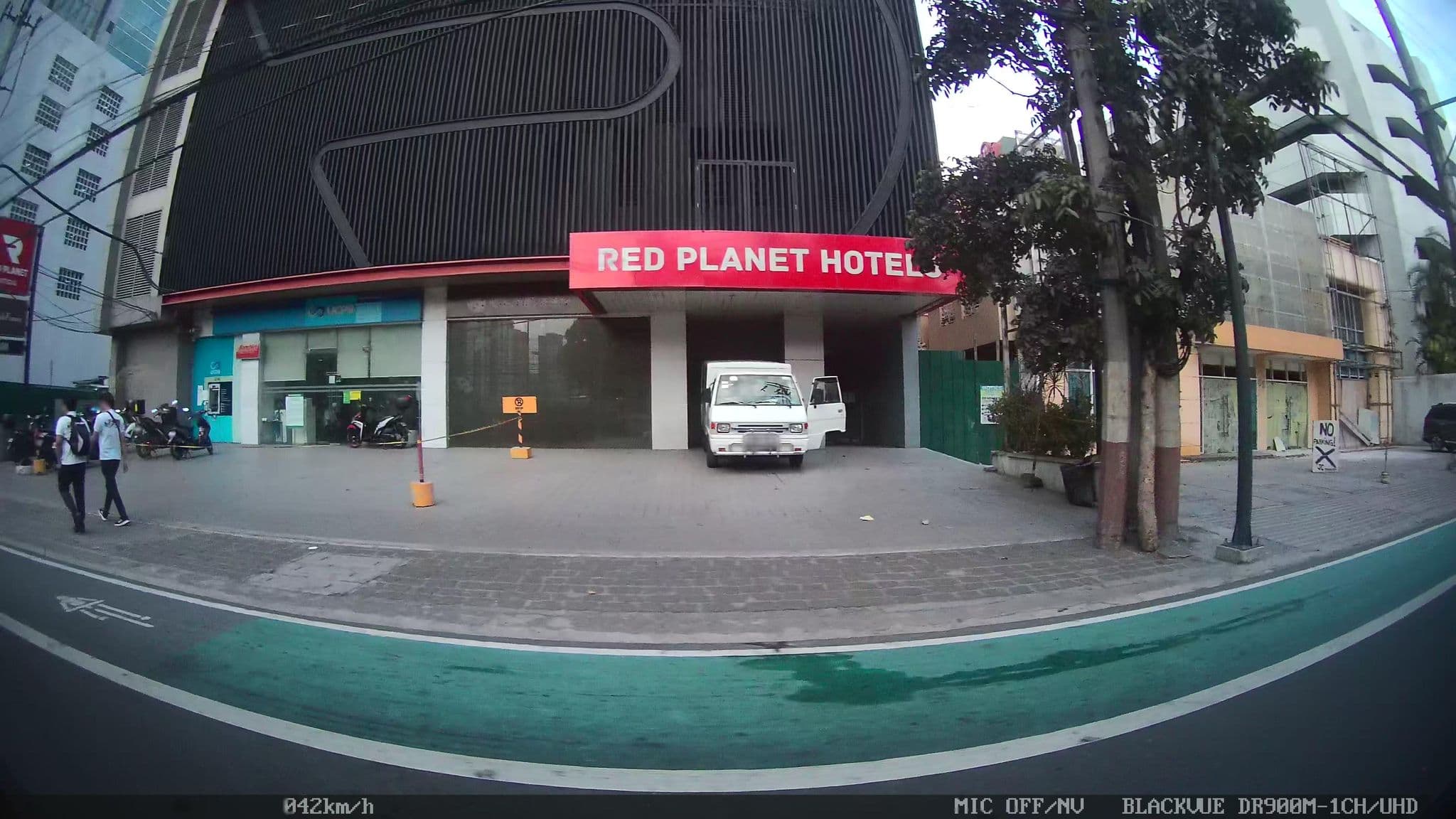 Street view near Tune Hotel Ortigas, Pasig City — © kaart_4 (CC BY-SA · Mapillary)
