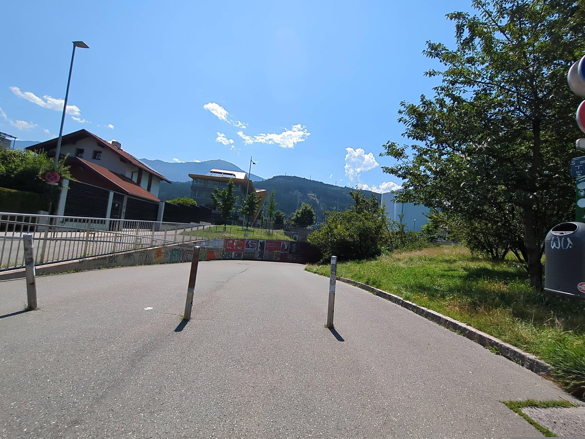 Street view near BlackHome City East Apartments, Pradl — © innsbruck-barrierefrei (CC BY-SA · Mapillary)