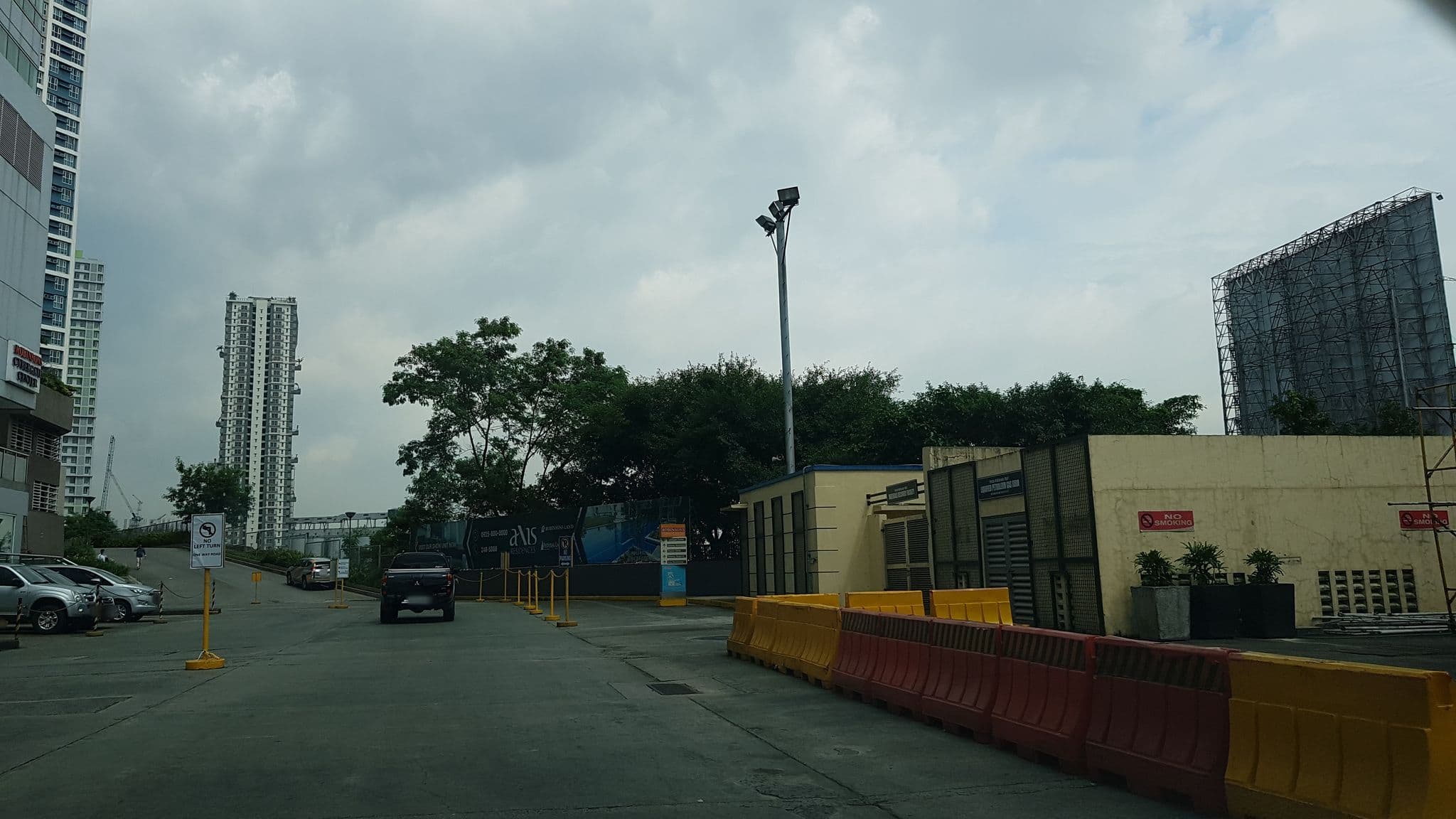 Street view near Gohotels Ph, Mandaluyong City — © mhayd (CC BY-SA · Mapillary)