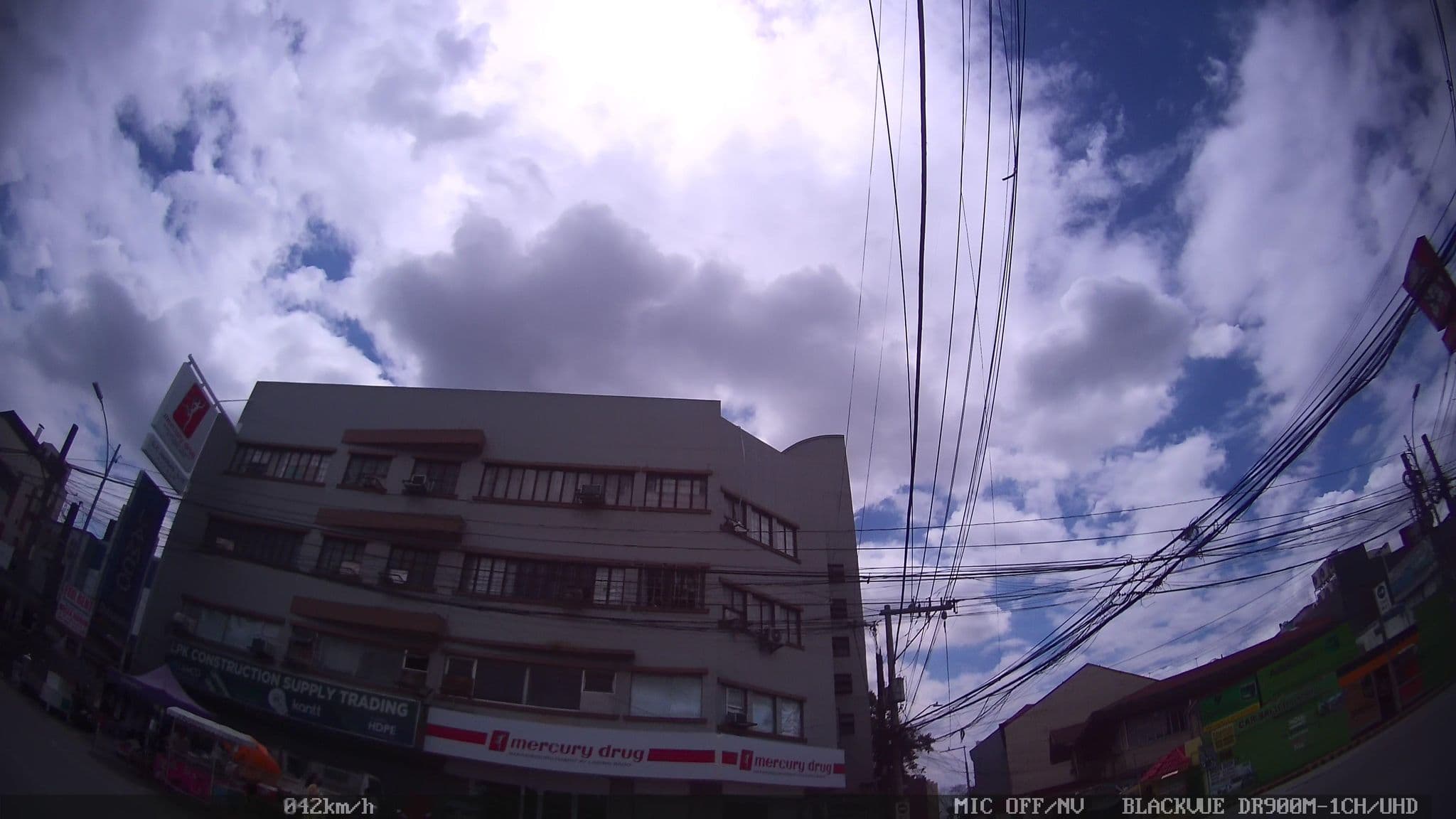 Street view near Mira de Polaris Hotel, Quezon City — © kaart_4 (CC BY-SA · Mapillary)