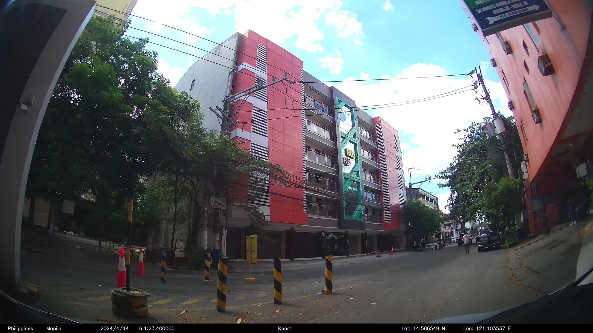 Street view near Apartelle, Cainta — © kaart_4 (CC BY-SA · Mapillary)