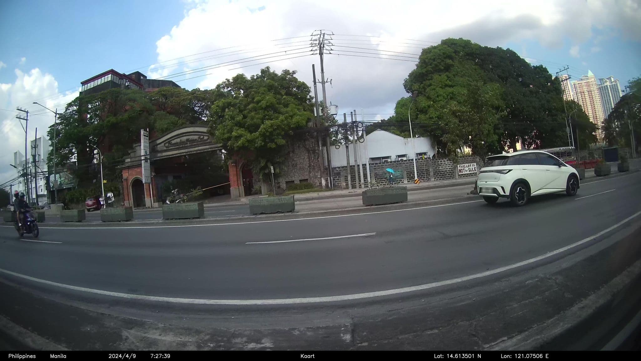 Street view near Hotel 168, Calumpang — © kaart_4 (CC BY-SA · Mapillary)