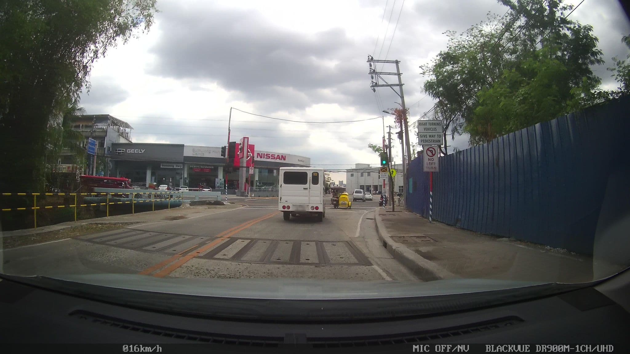 Street view near Robes Pension House, Marikina City — © kaart_4 (CC BY-SA · Mapillary)