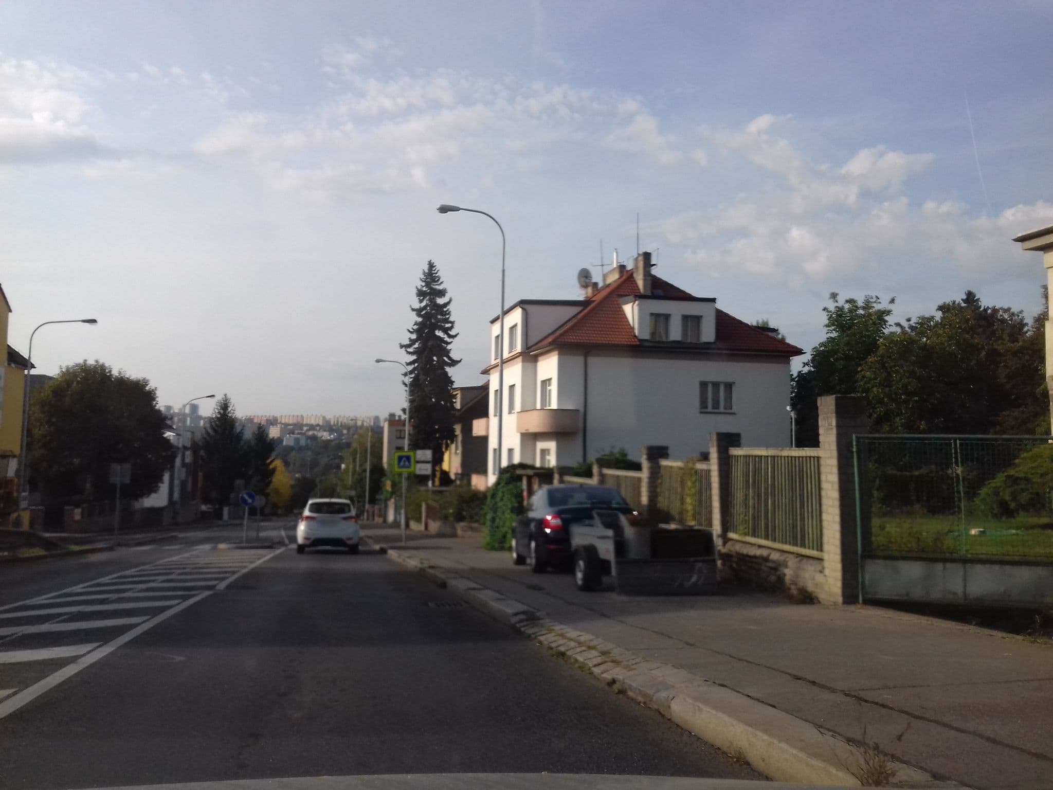 Street view near Kačerov, Michle — © hodkowicz (CC BY-SA · Mapillary)