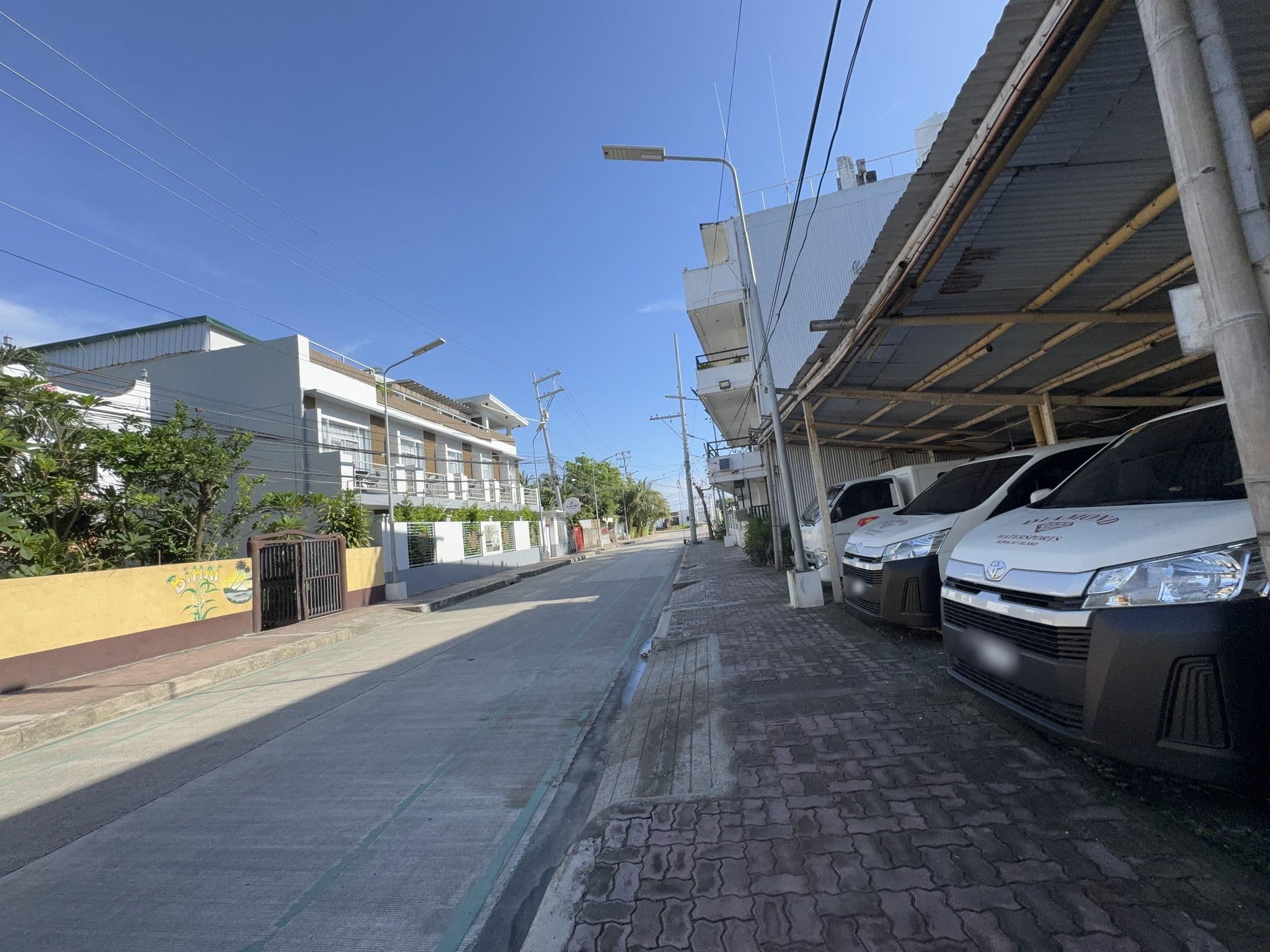 Street view near Boracay Courtyard Beach Resort, Balabag — © filipb (CC BY-SA · Mapillary)