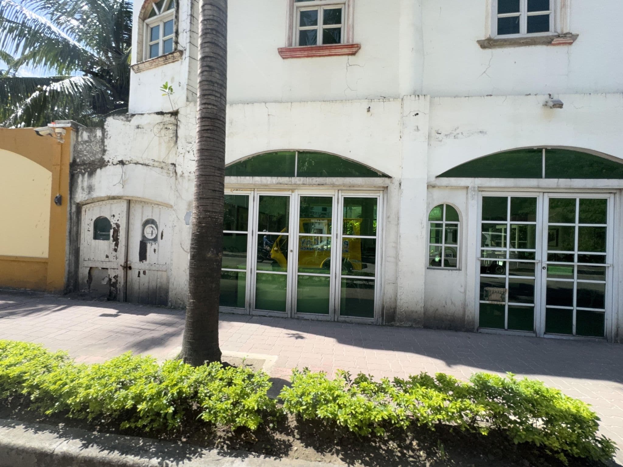 Street view near 商家/公司/企业-地图标注定位/地图广告, Yapak — © filipb (CC BY-SA · Mapillary)