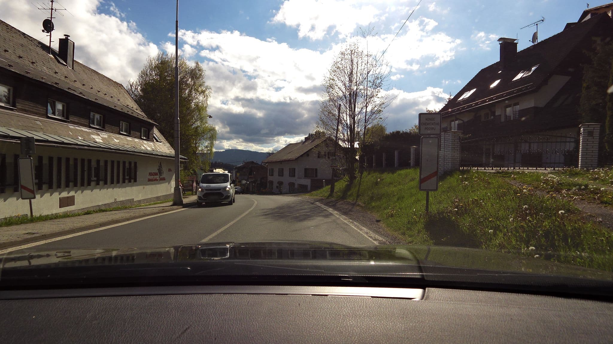 Street view near Penzion Bobešova bouda, Železná Ruda — © czmrtn (CC BY-SA · Mapillary)