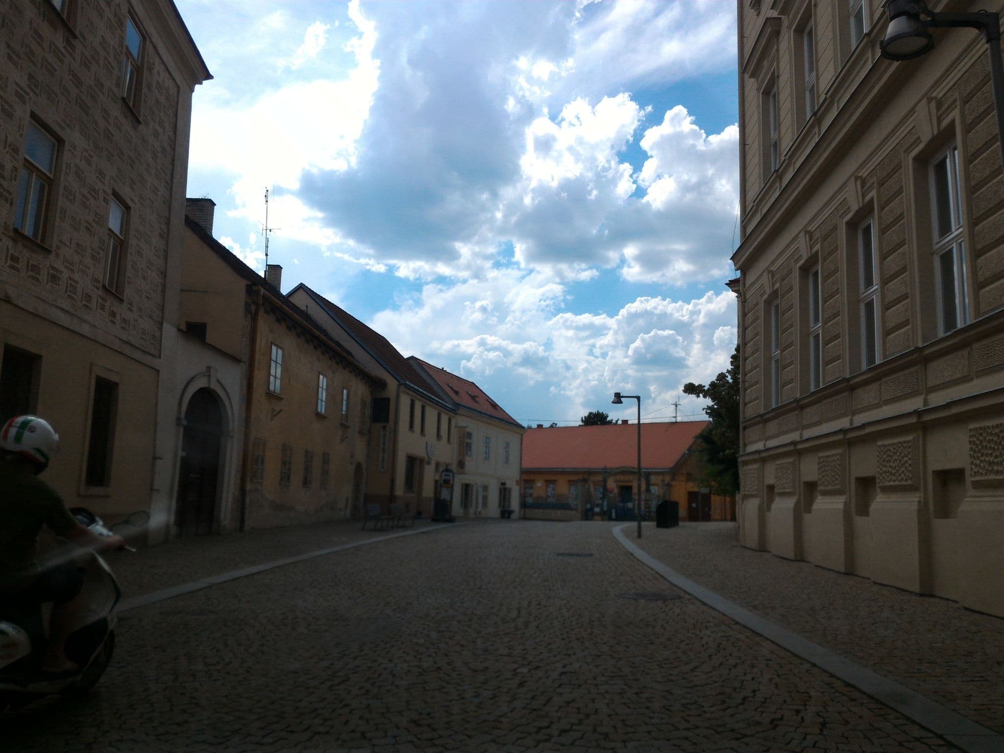 Street view near penzion HARVART, Znojmo — © fell3 (CC BY-SA · Mapillary)