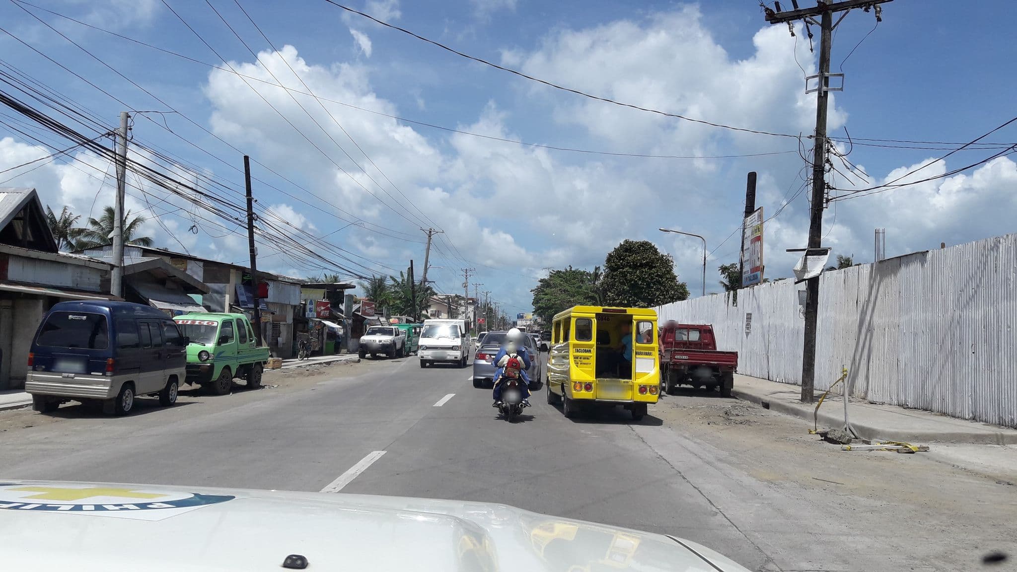 Street view near MacArthur Park Beach Resort, Pawing — © wmcfall2 (CC BY-SA · Mapillary)