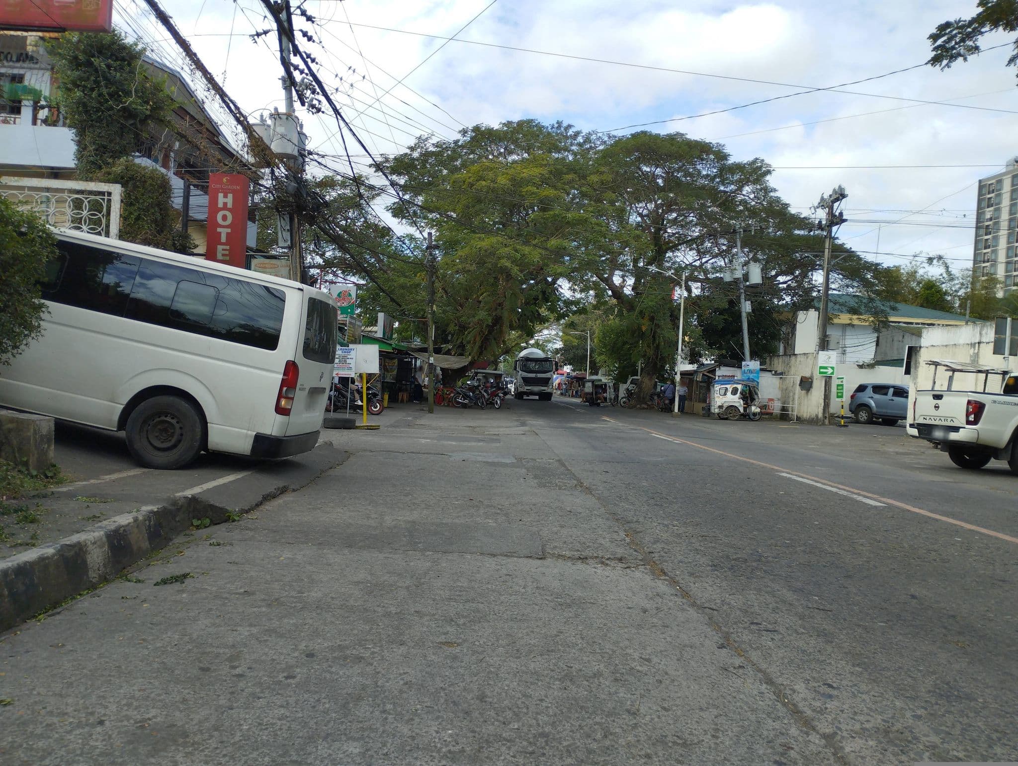Street view near Naga Manor Hotel, Naga — © utteringmute (CC BY-SA · Mapillary)