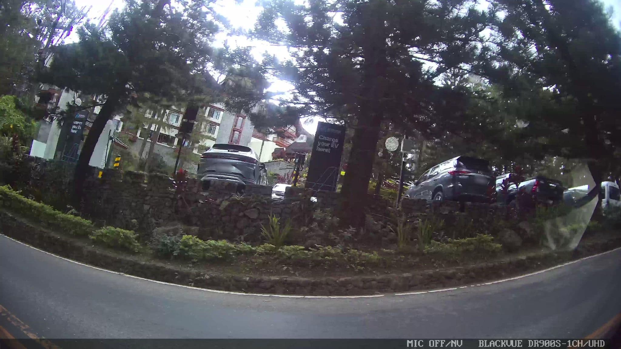 Street view near 422, Tuding — © Kaart---LEFT (CC BY-SA · Mapillary)