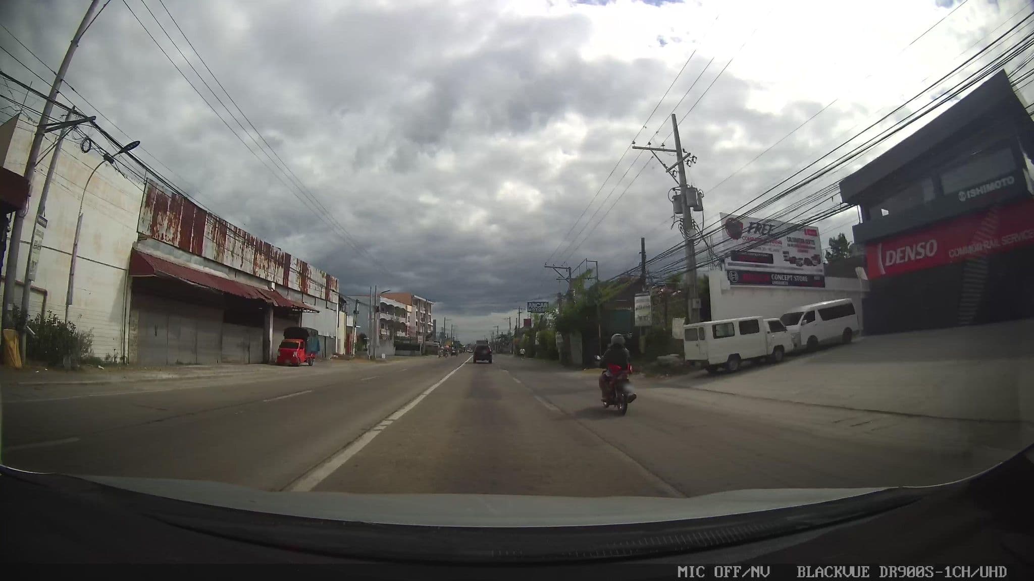 Street view near Fernwood Lodge, Urdaneta — © Kaart---FRONT (CC BY-SA · Mapillary)