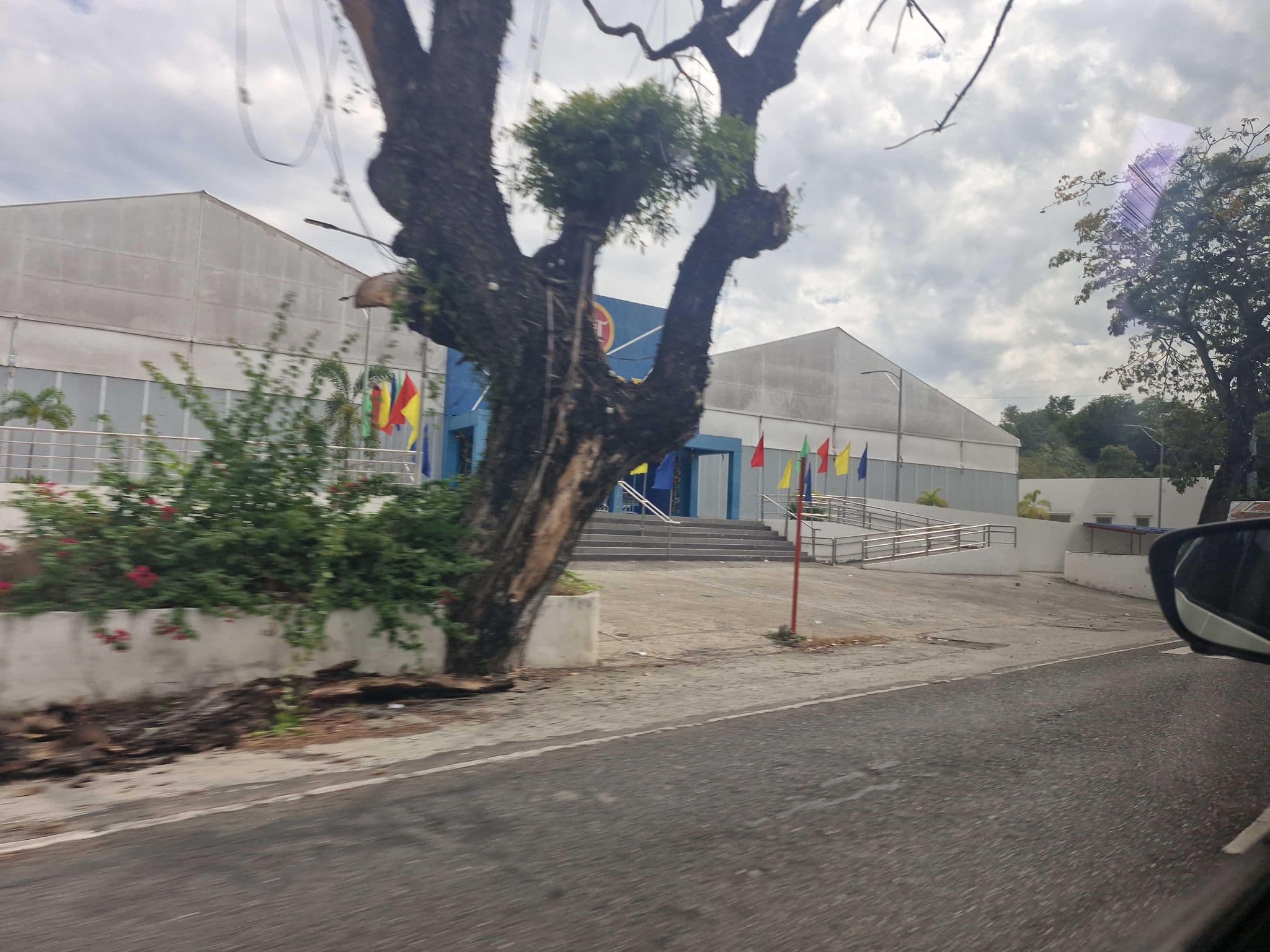 Street view near Laoag Parklane Hotel, Laoag — © Yivan000 (CC BY-SA · Mapillary)