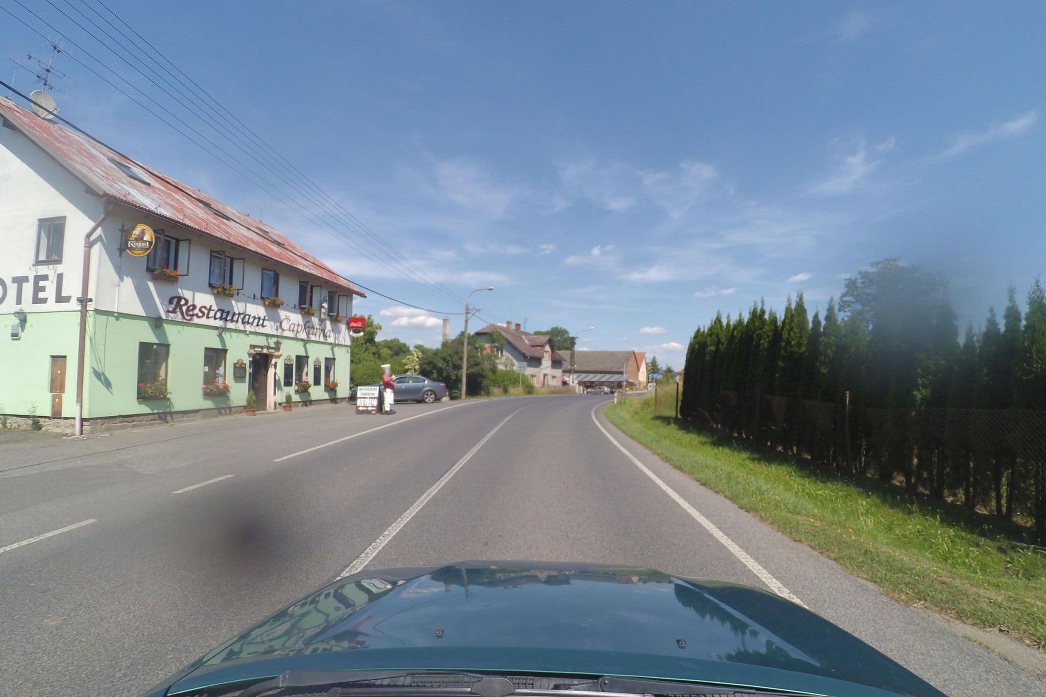 Street view near Restaurant "Čapkárna", Žandov — © wegavision (CC BY-SA · Mapillary)