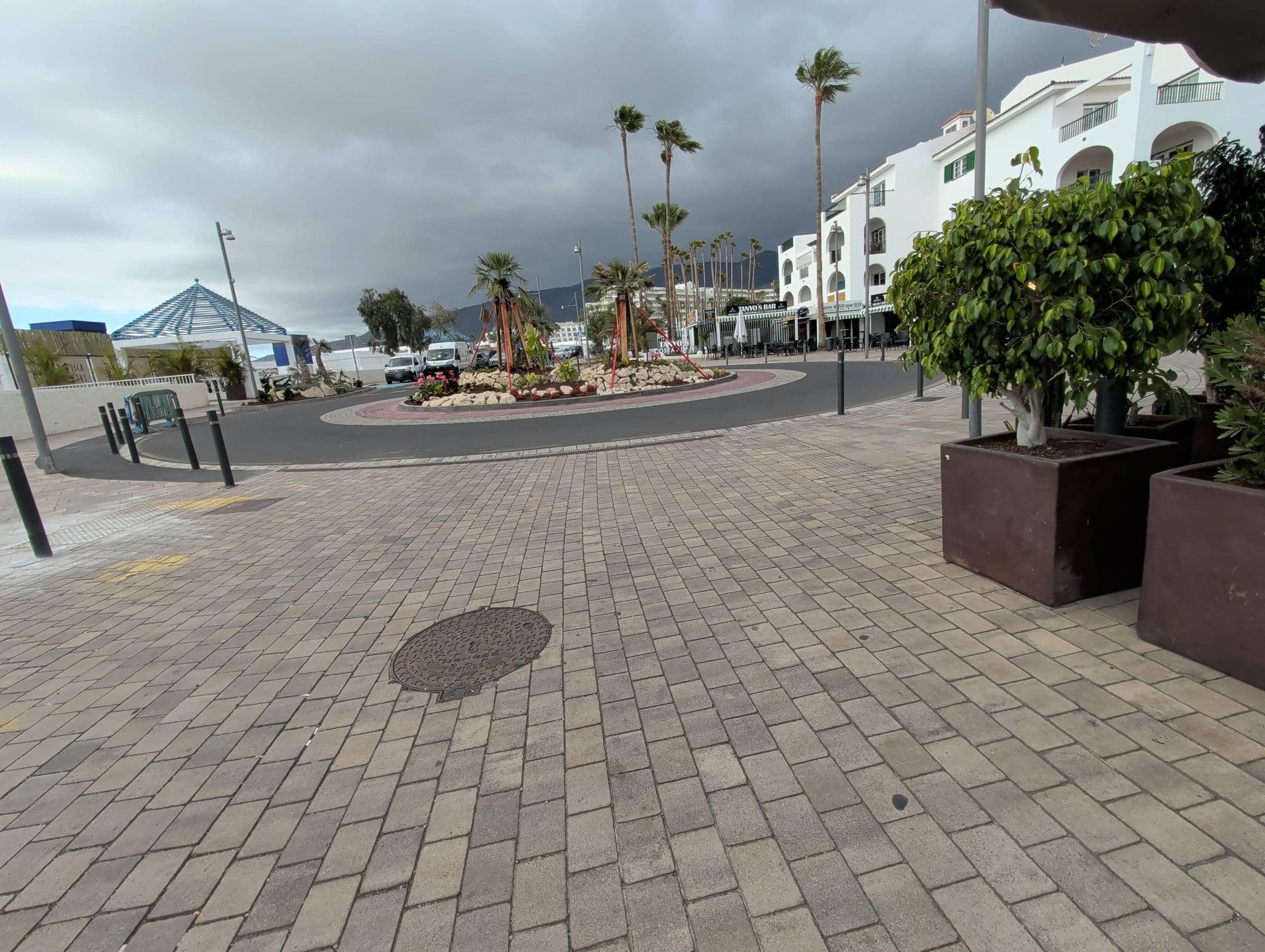 Street view near Sunset Harbour Club by Diamond Resorts, Playa de las Américas — © AR88 (CC BY-SA · Mapillary)
