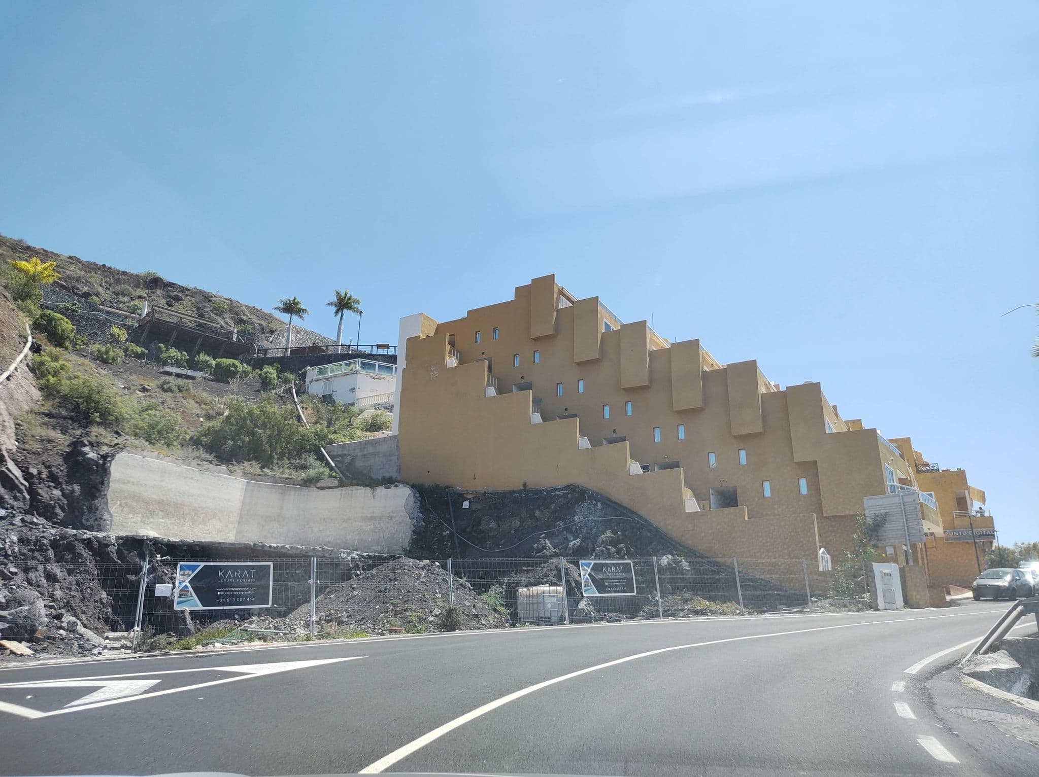 Street view near 7Lizards Ocean View Apartment Resort, Los Gigantes — © thetornado76 (CC BY-SA · Mapillary)