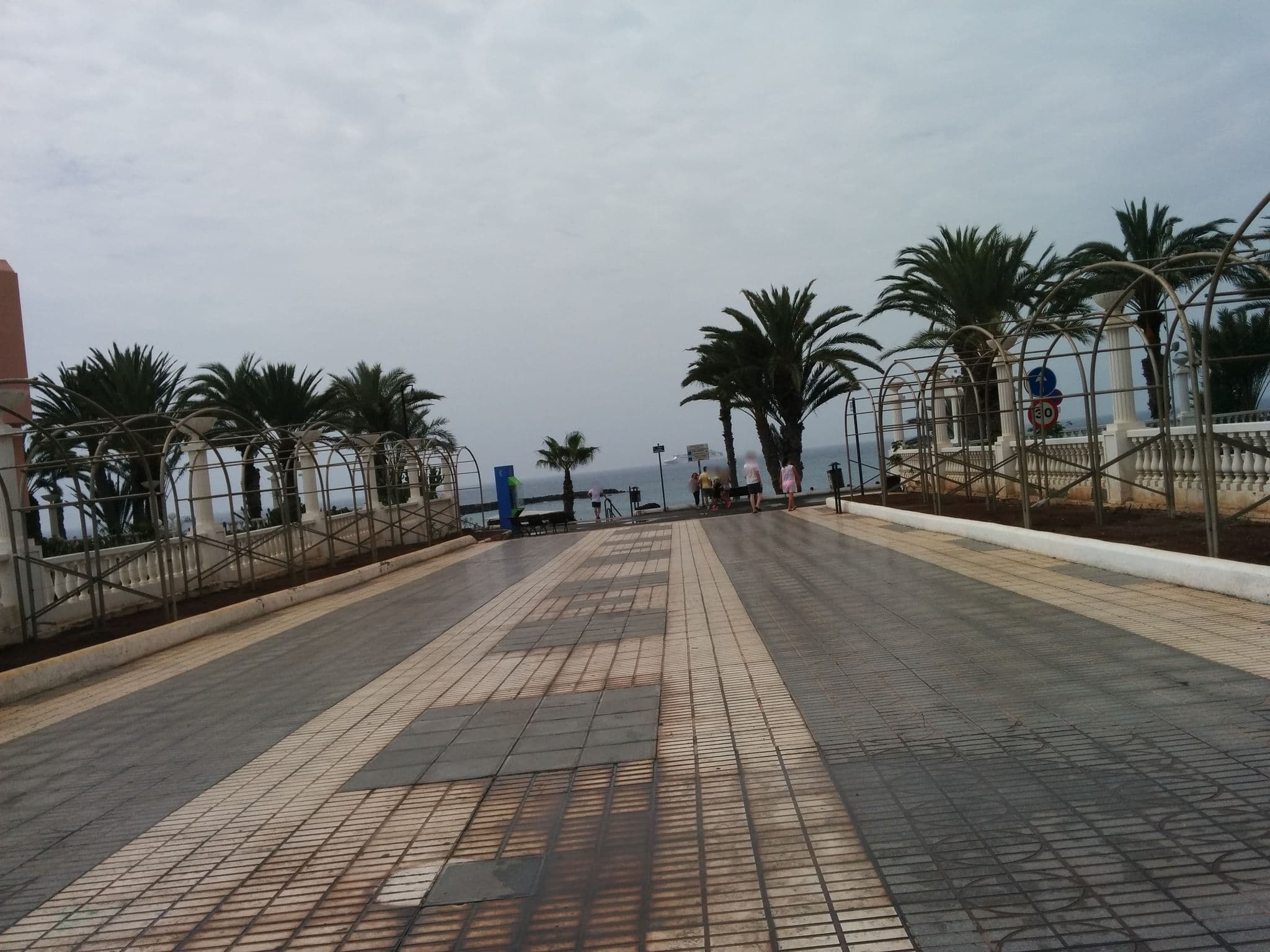 Street view near Beach time, Playa de las Américas — © rutsky (CC BY-SA · Mapillary)