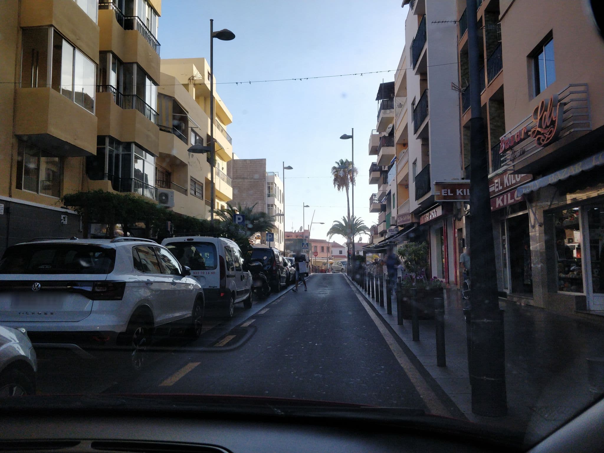 Street view near Casa Endorfina, Playa de las Américas — © cronoser (CC BY-SA · Mapillary)