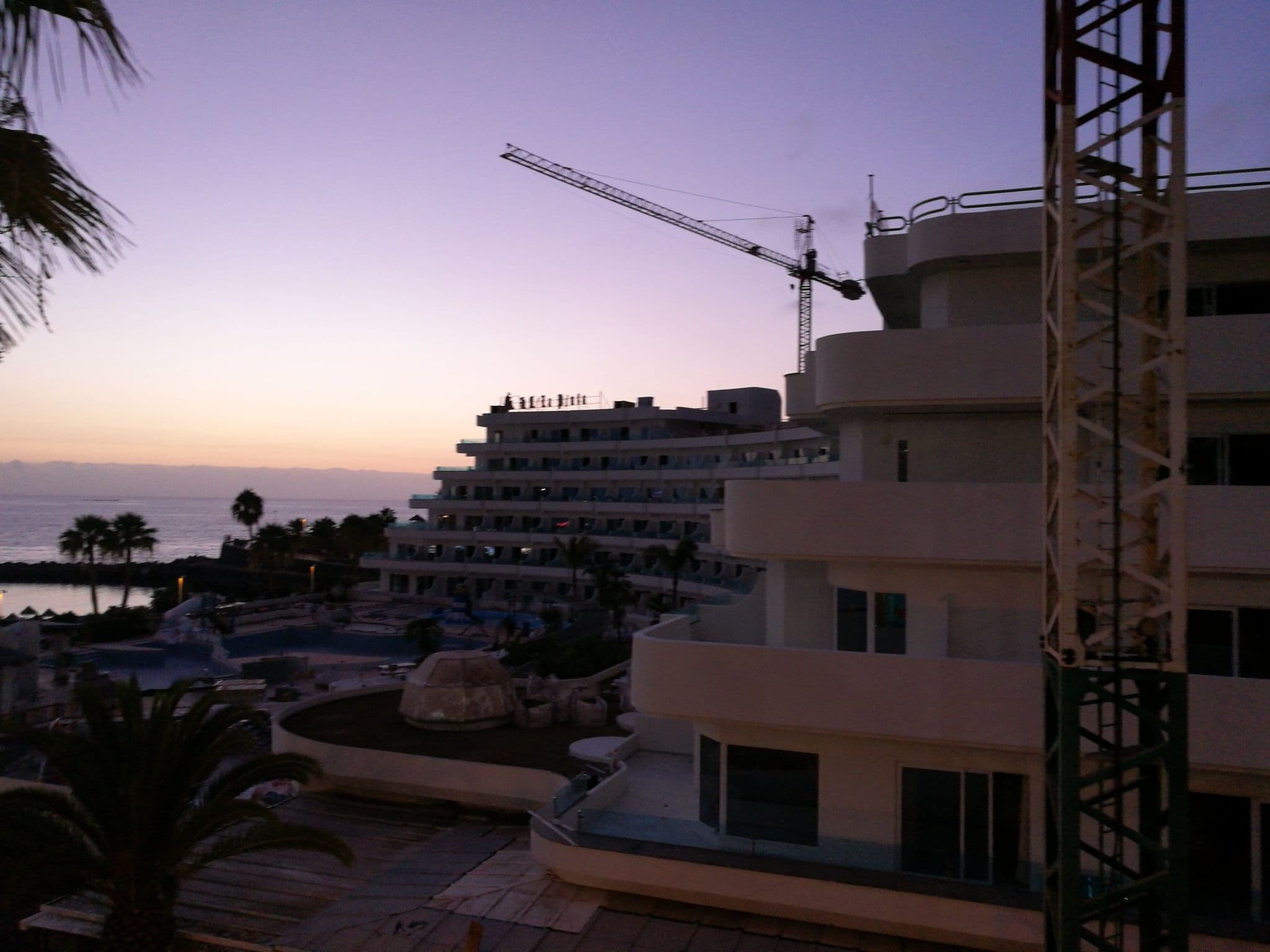 Street view near resception la pinta, Playa de las Américas — © rsandu (CC BY-SA · Mapillary)
