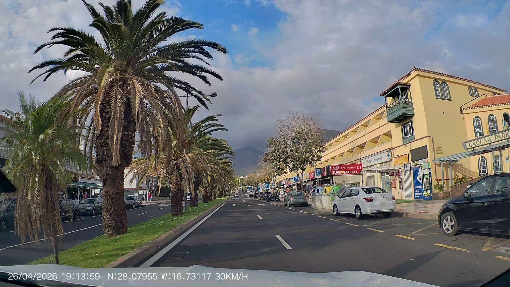 Street view near Apartamentos Laguna Park, Playa de las Américas — © AR88 (CC BY-SA · Mapillary)