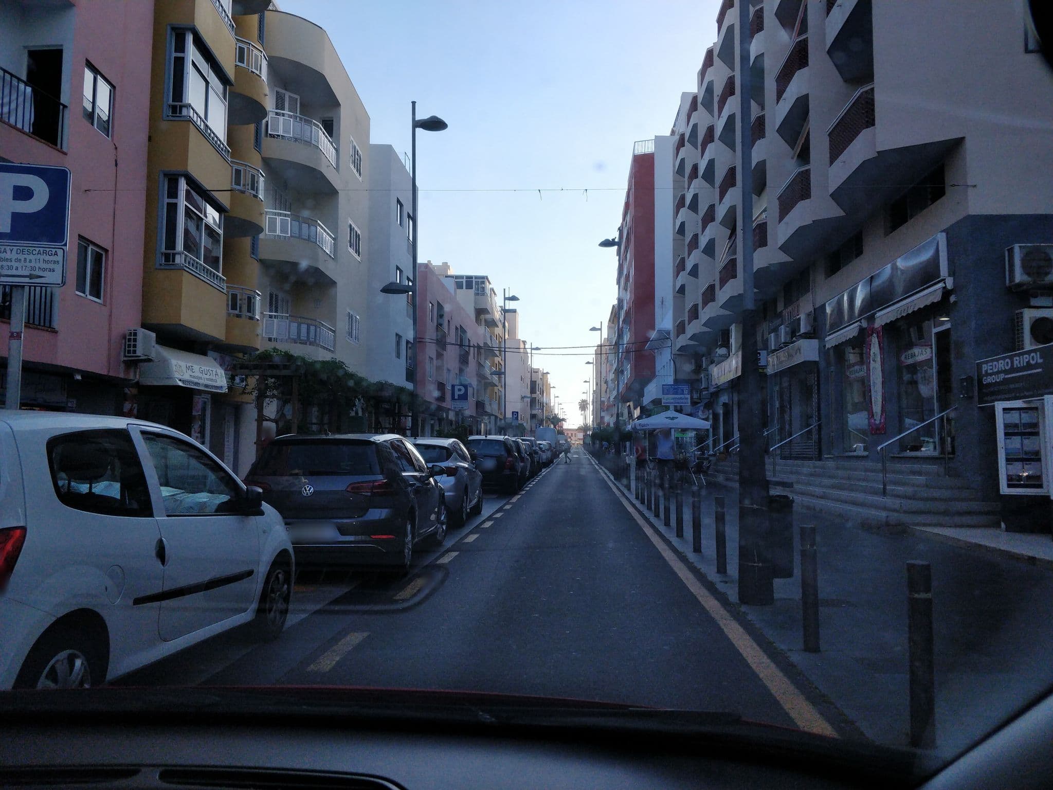 Street view near Apartamentos Ohana - Edificio Tonillo, Playa de las Américas — © cronoser (CC BY-SA · Mapillary)
