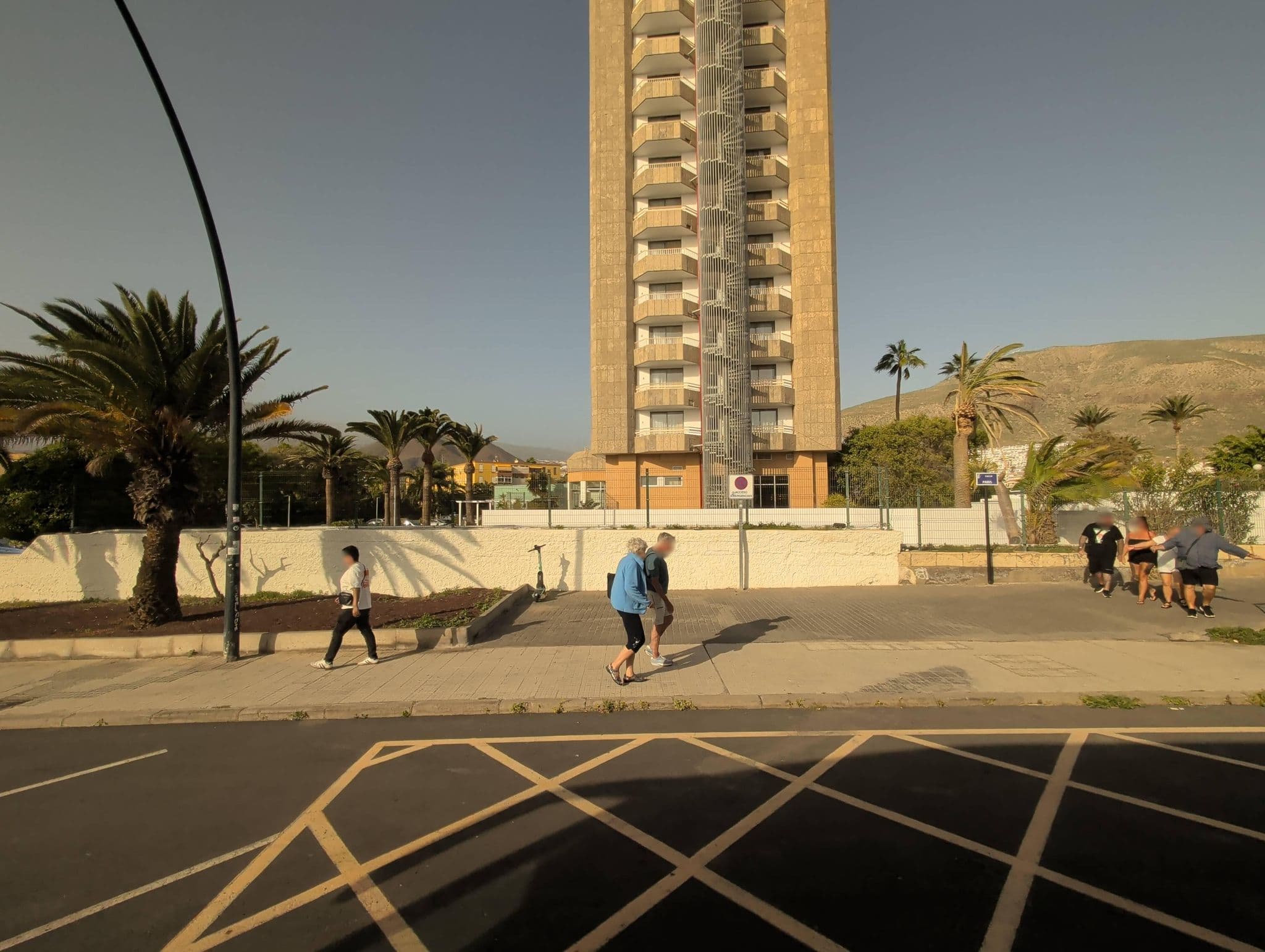 Street view near TRYP Tenerife, Playa de las Américas — © AR88 (CC BY-SA · Mapillary)