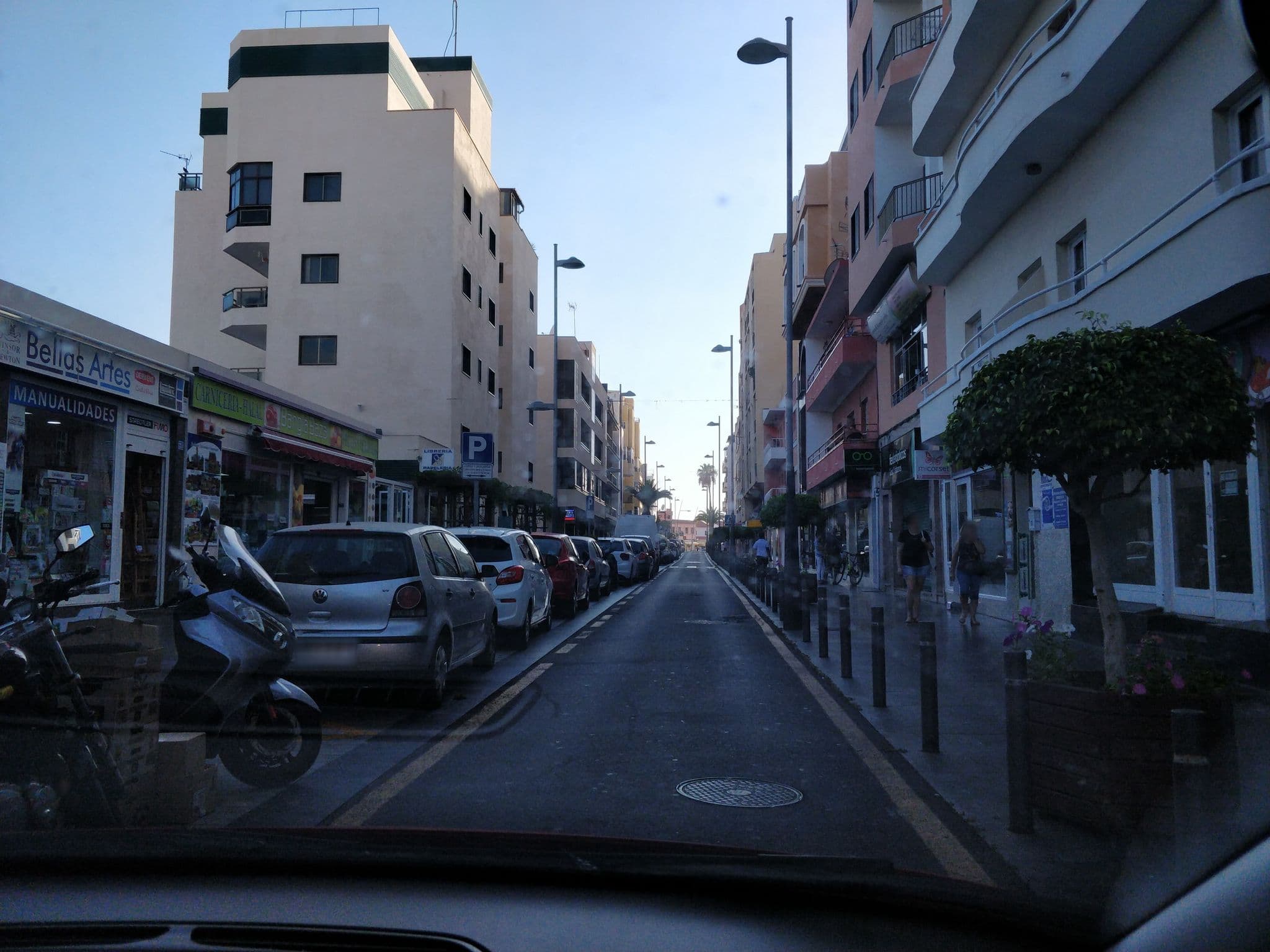 Street view near Ocean Azahara Playa, Playa de las Américas — © cronoser (CC BY-SA · Mapillary)