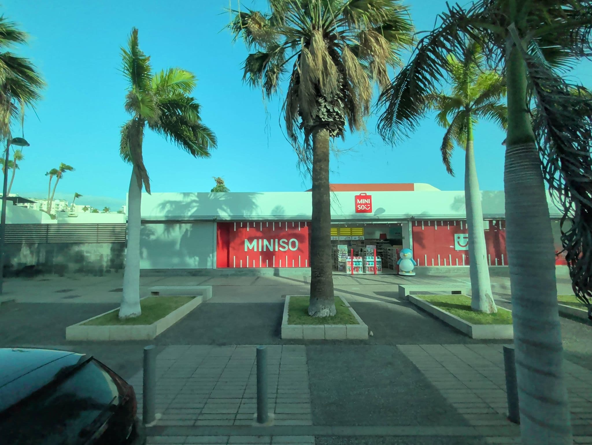 Street view near Басейн, Playa de las Américas — © AR88 (CC BY-SA · Mapillary)