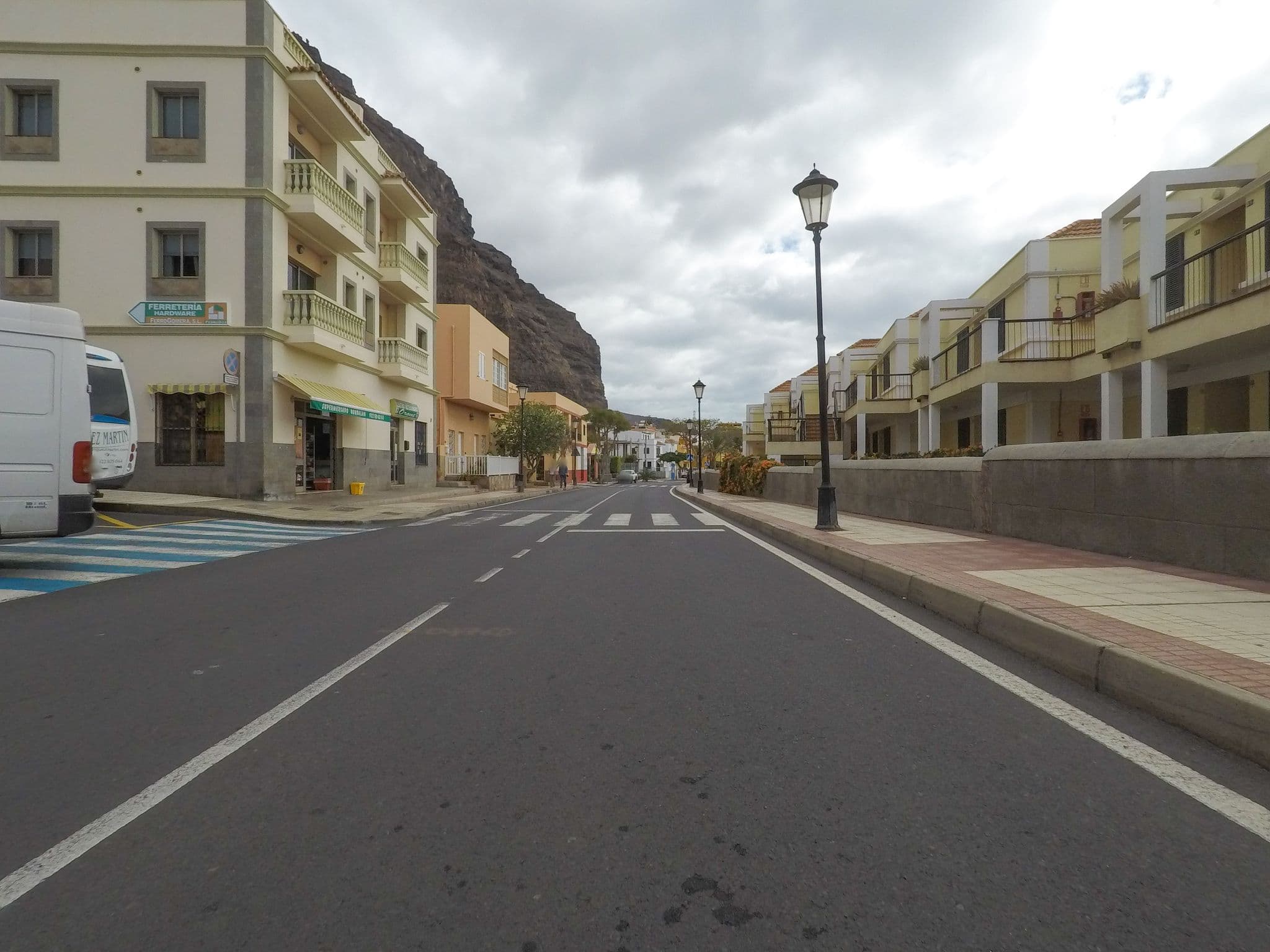 Street view near Apartamentos Ferpa, Alajeró — © esario (CC BY-SA · Mapillary)