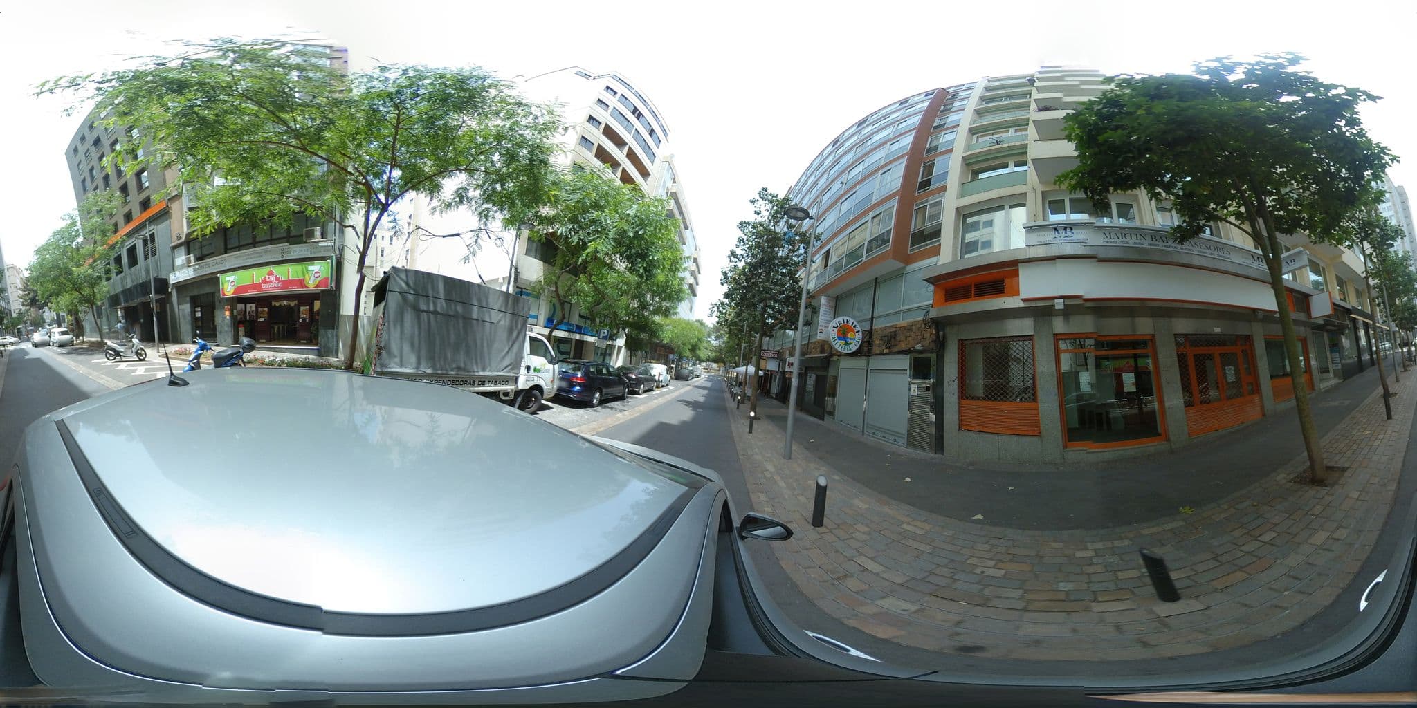 Street view near Hotel Pelinor, Santa Cruz de Tenerife — © javiersanp (CC BY-SA · Mapillary)