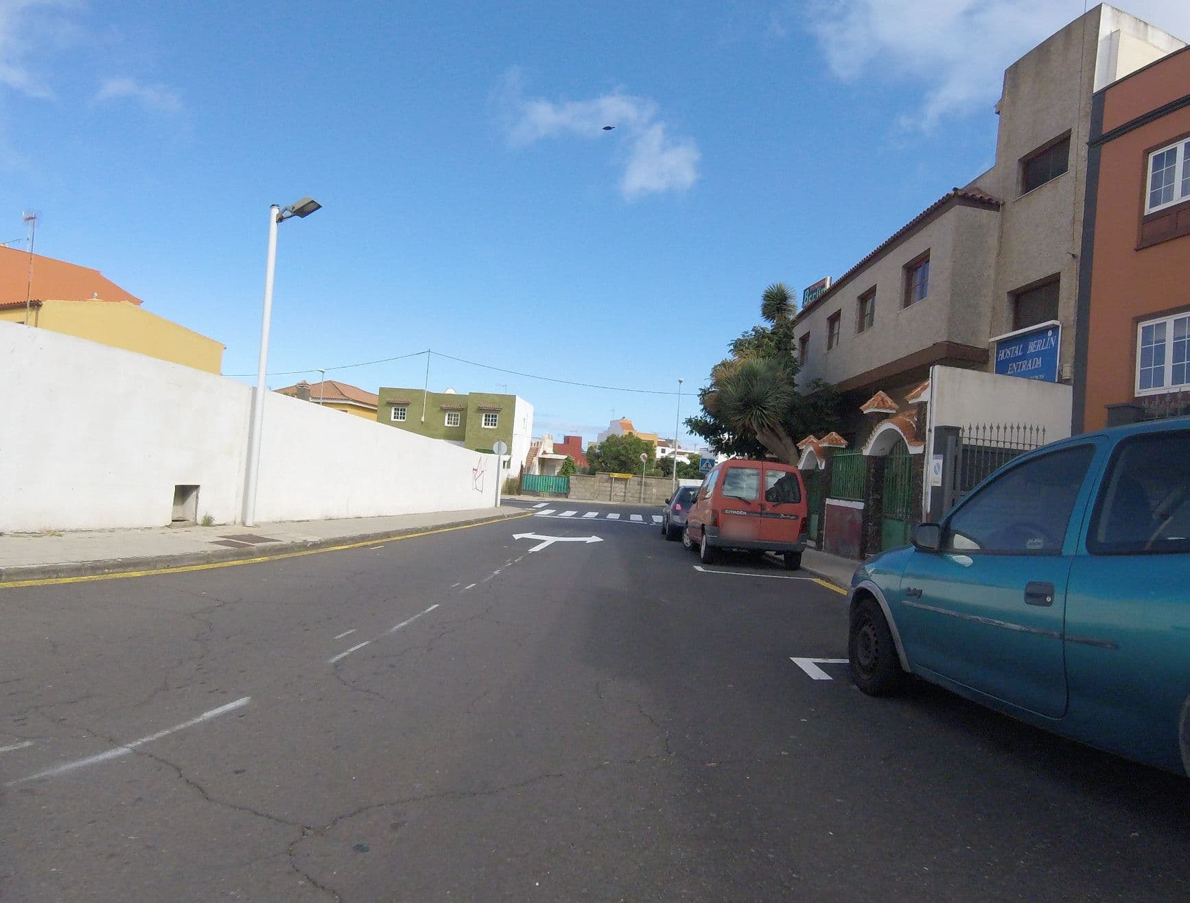 Street view near Hostal Berlín, La Laguna — © javiersanp (CC BY-SA · Mapillary)