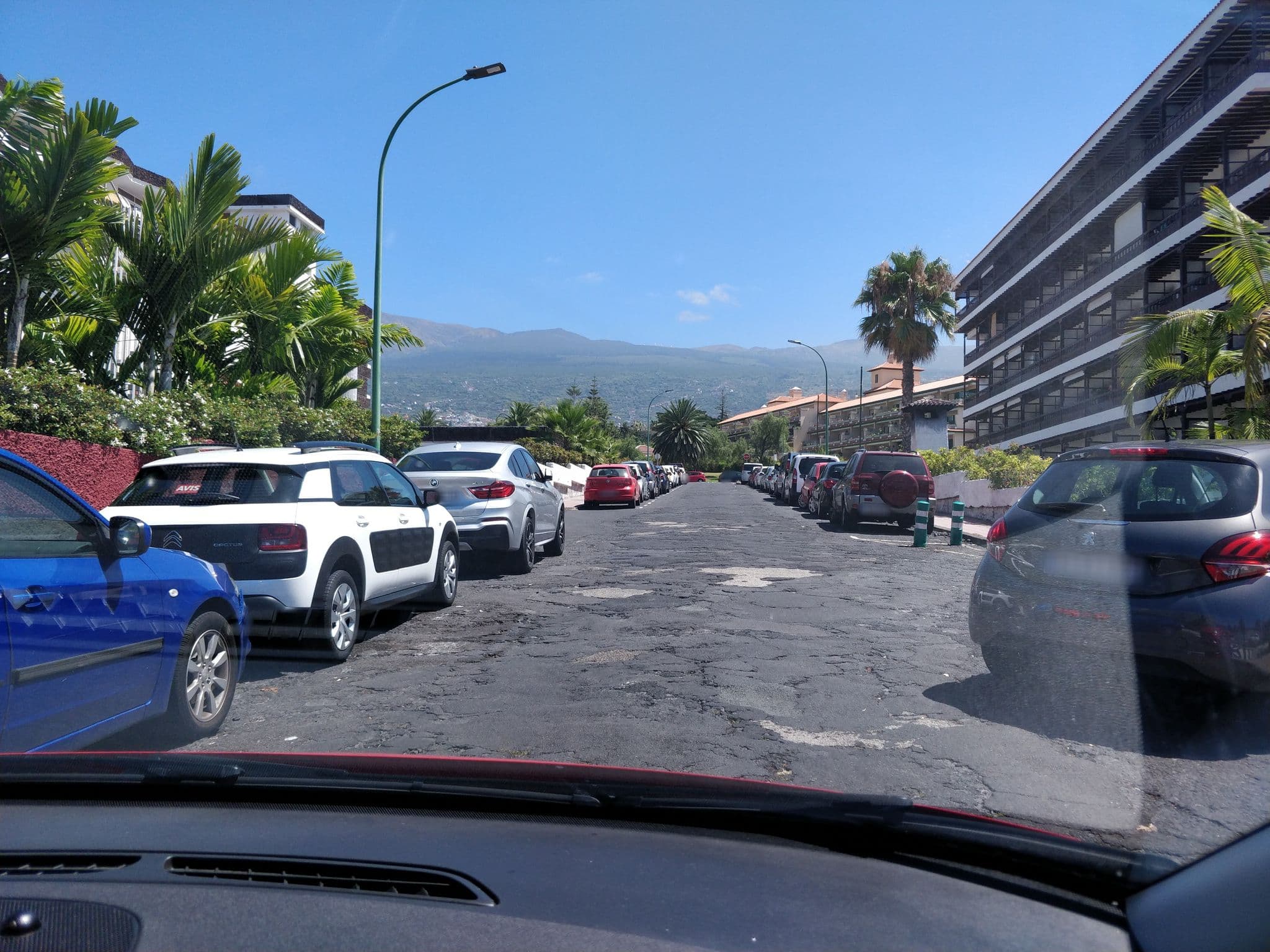 Street view near Bahia Principe San Felipe, Puerto de la Cruz — © cronoser (CC BY-SA · Mapillary)