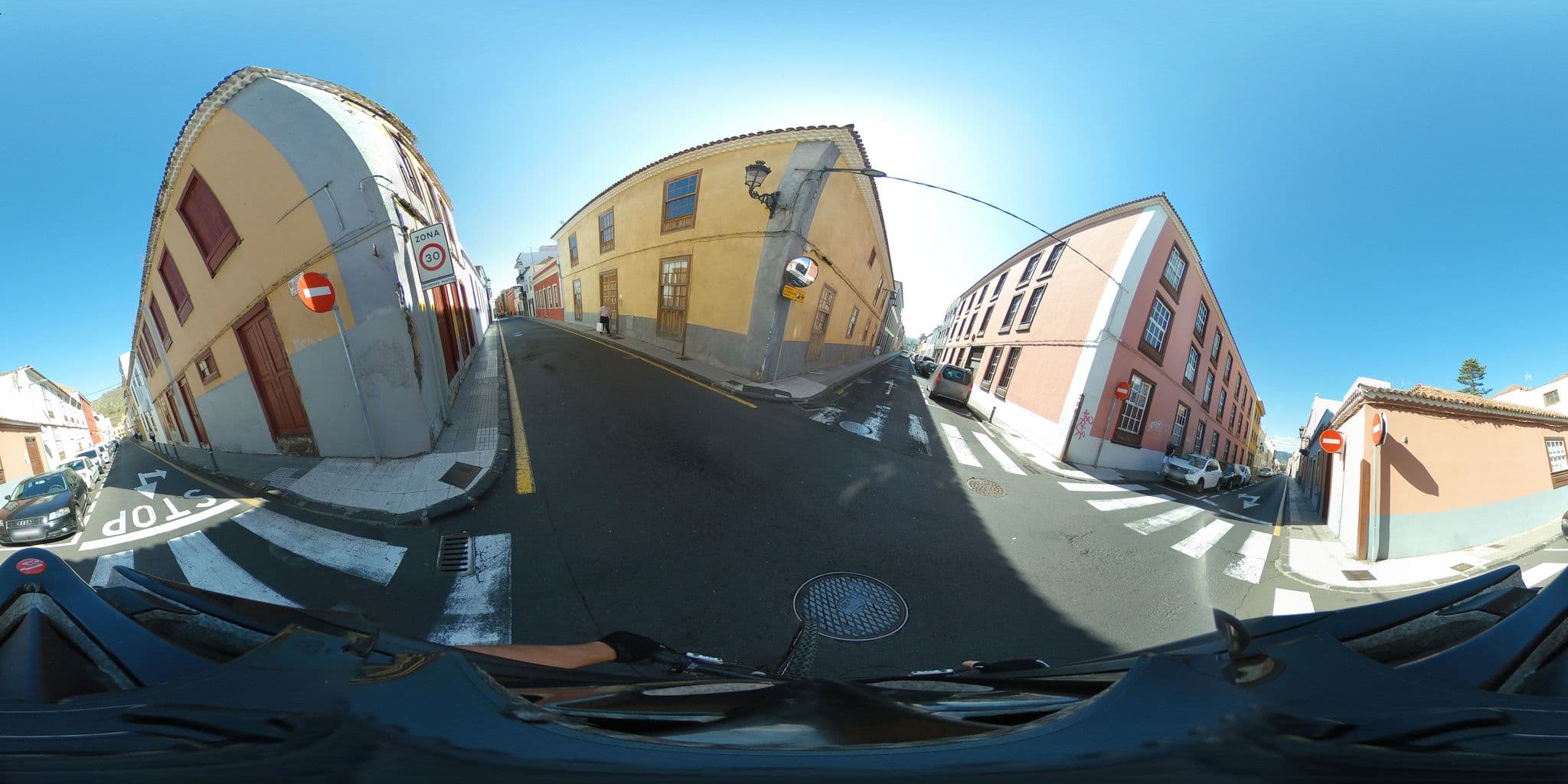 Street view near Casa Esqueisi, La Laguna — © javiersanp (CC BY-SA · Mapillary)