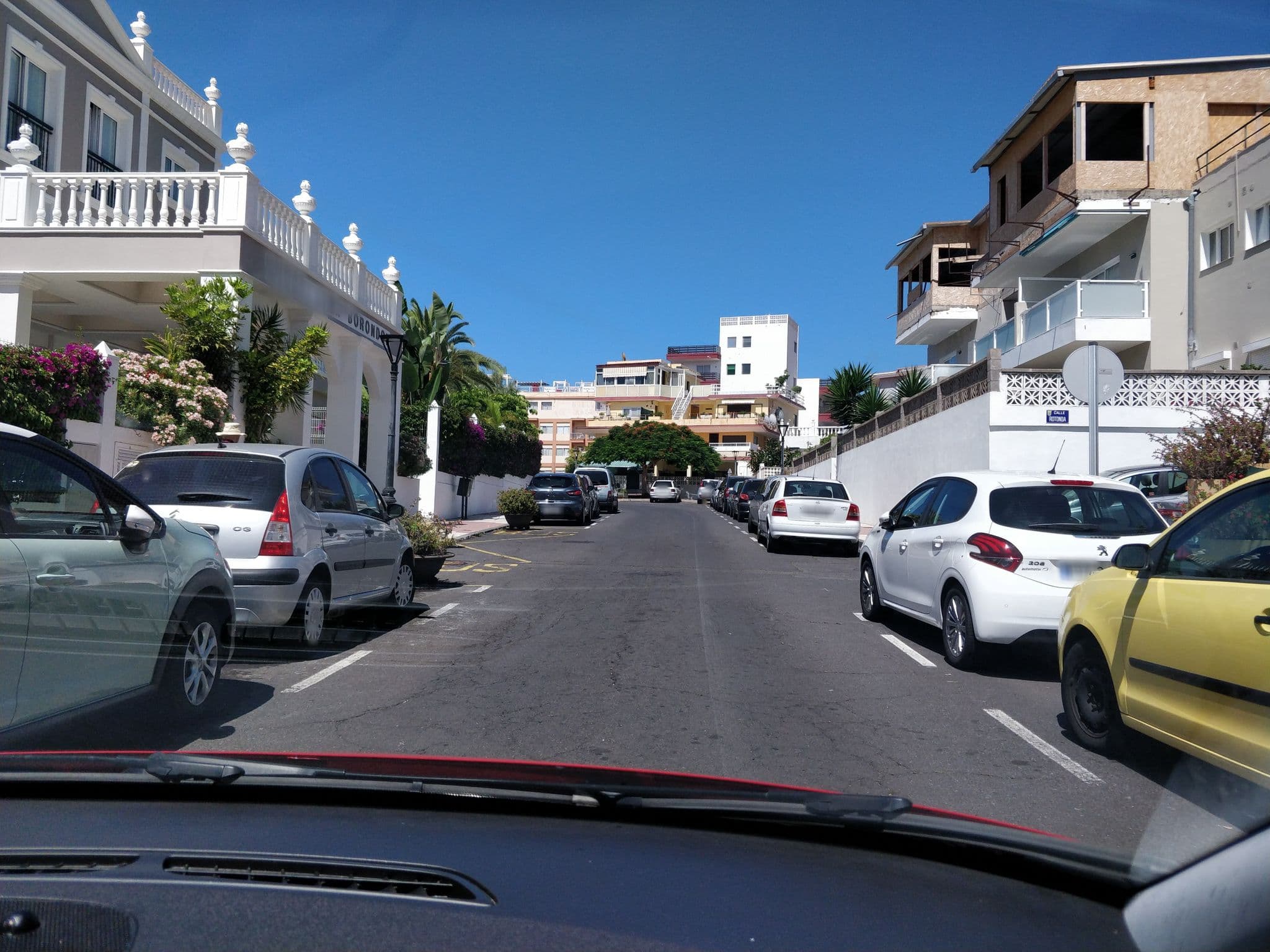 Street view near Hotel San Borondón, Puerto de la Cruz — © cronoser (CC BY-SA · Mapillary)