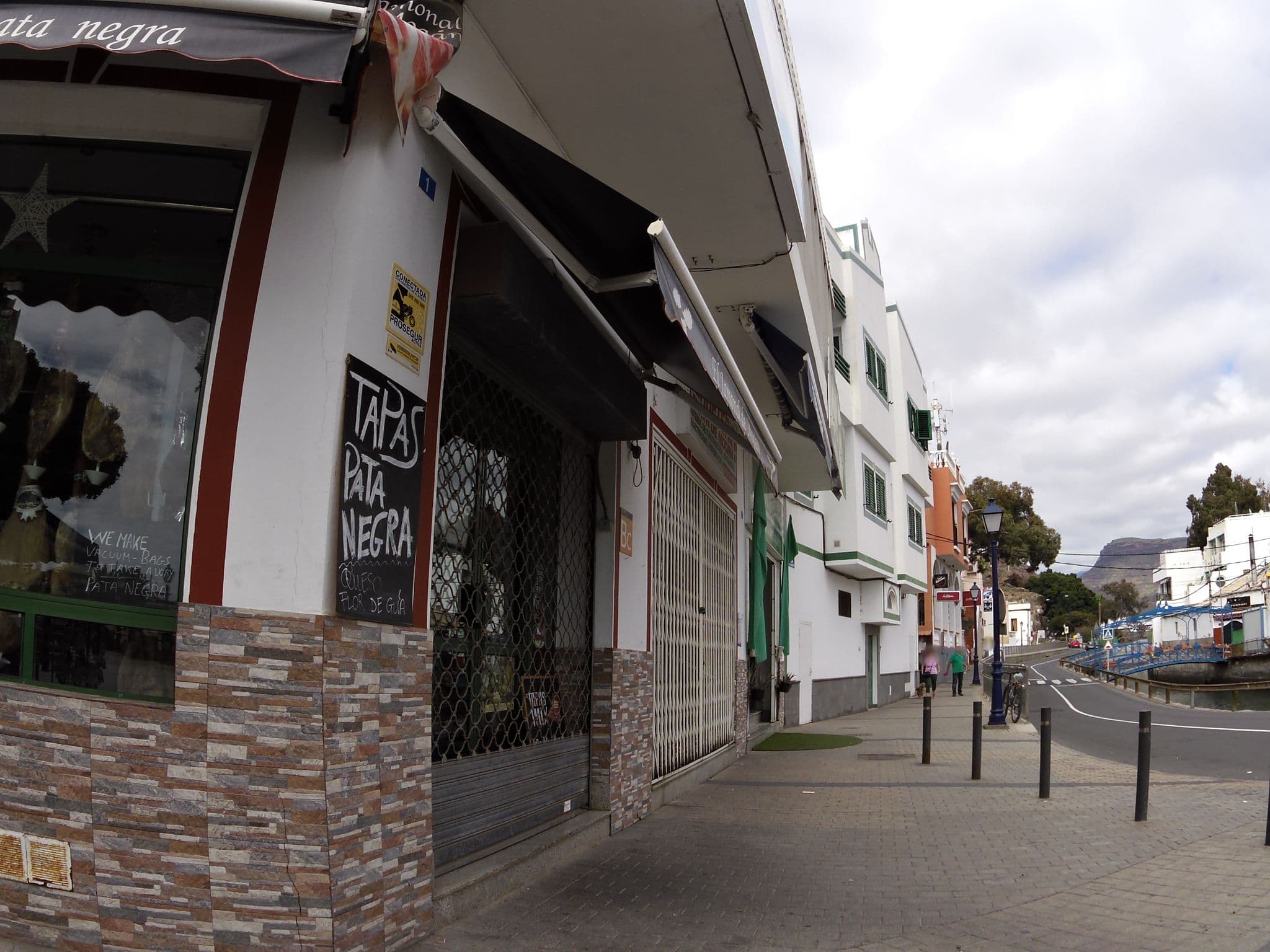 Street view near Las Brisas Mogan Apartamentos, Puerto Rico — © zors1843 (CC BY-SA · Mapillary)