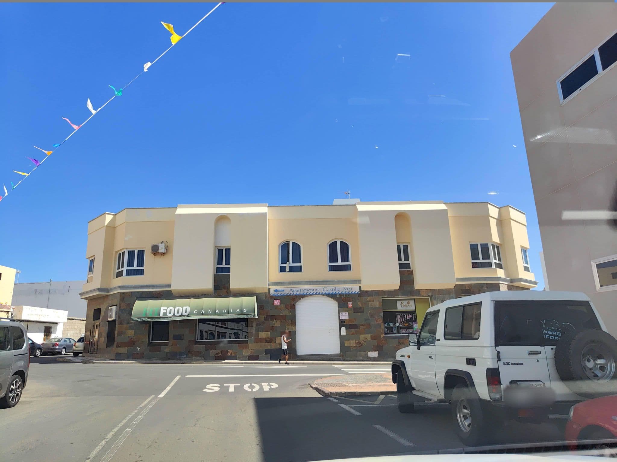 Street view near Apartmentos Castillo Mar, Vecindario — © teddy73 (CC BY-SA · Mapillary)