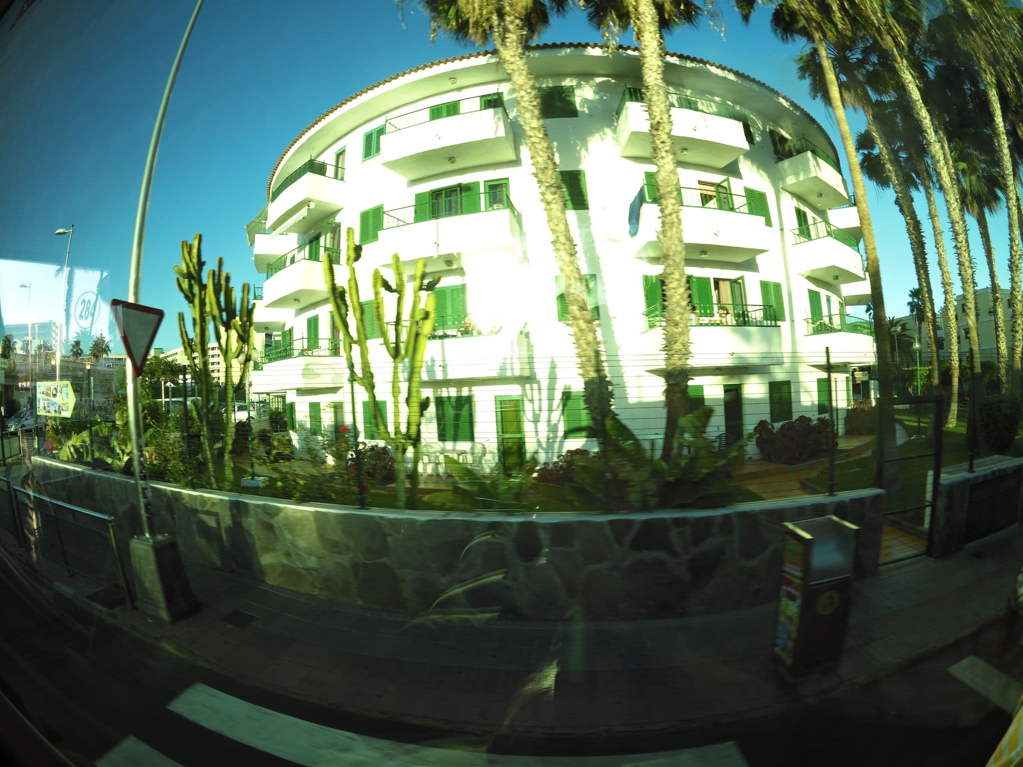 Street view near Apartamentos Las Faluas Gran Canaria, Playa del Ingles — © zors1843 (CC BY-SA · Mapillary)
