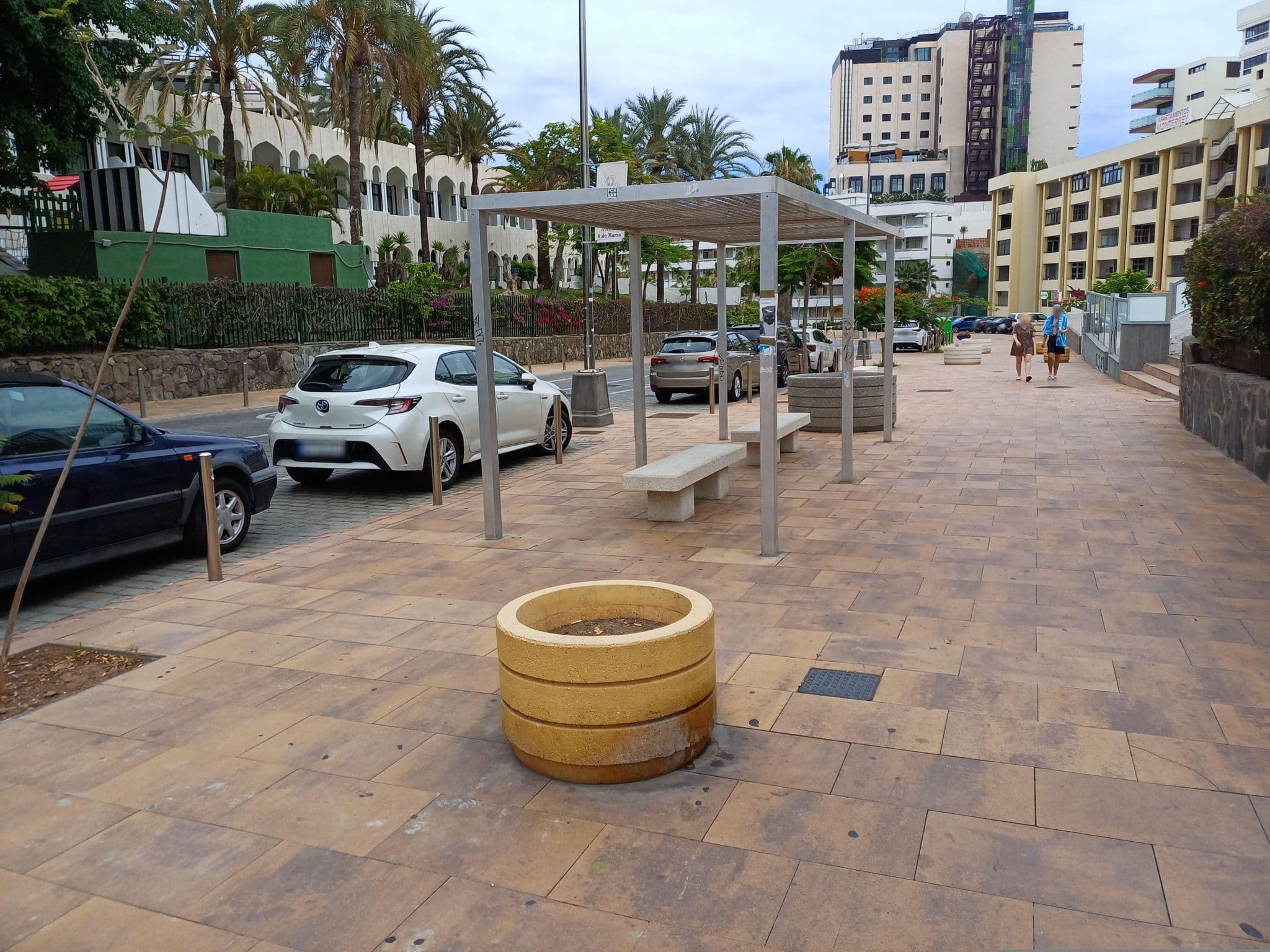 Street view near Monterrey Apartments, Playa del Ingles — © qungo (CC BY-SA · Mapillary)