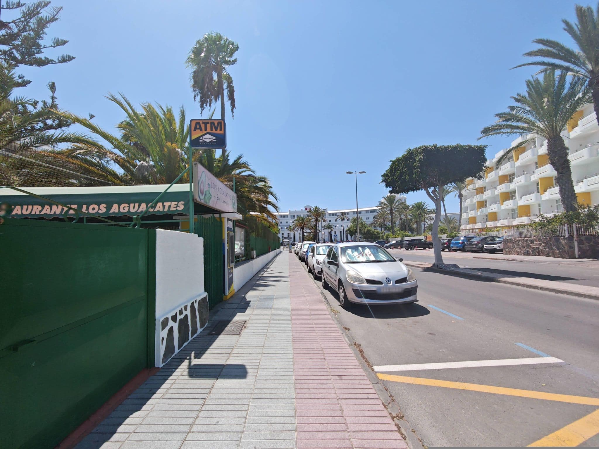 Street view near Hotel Aguacates, Playa del Ingles — © qungo (CC BY-SA · Mapillary)